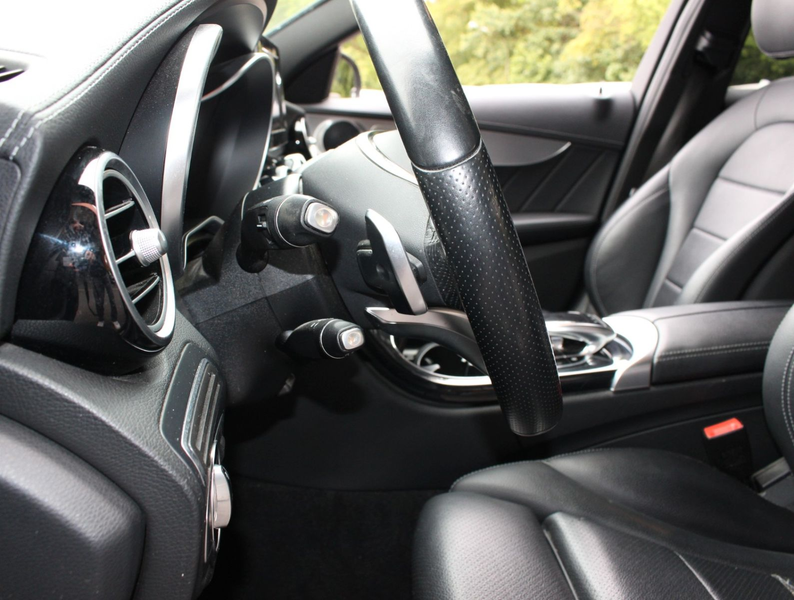 Mercedes-Benz C 200 d T AMG Line Distronic*LED*UNFALLFREI — photo 11