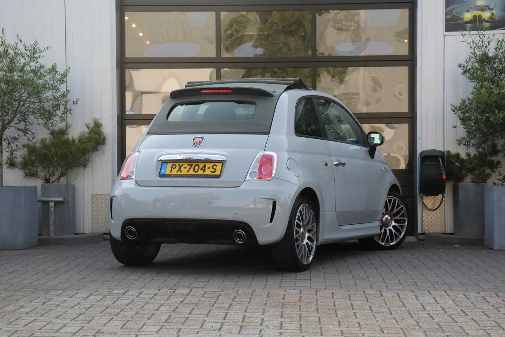Abarth 500C 1.4 T-Jet Scorpione - ALCANTARA - AUX/USB - 17INCH Grau - 2