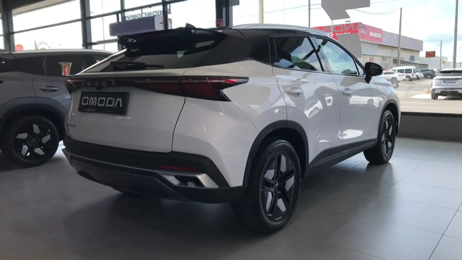 Omoda 5 ICE Premium - 2