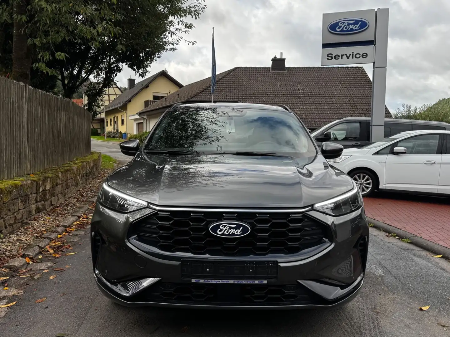 Ford Kuga ST-Line Aut.*NAVI*SHZ*KAMERA*Panoramadach* Gris - 2