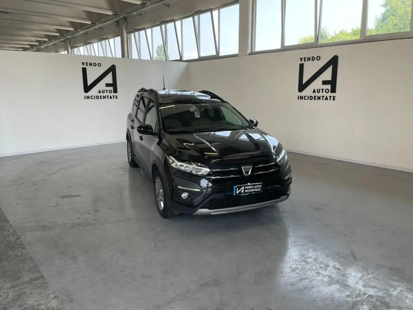 Dacia Jogger 1.0 TCE GPL 101CV COMFORT Nero - 1
