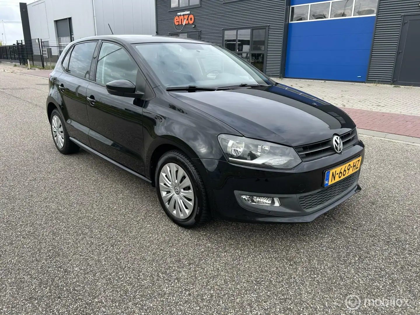 Volkswagen Polo 1.2-12V Comfortline Zwart - 1