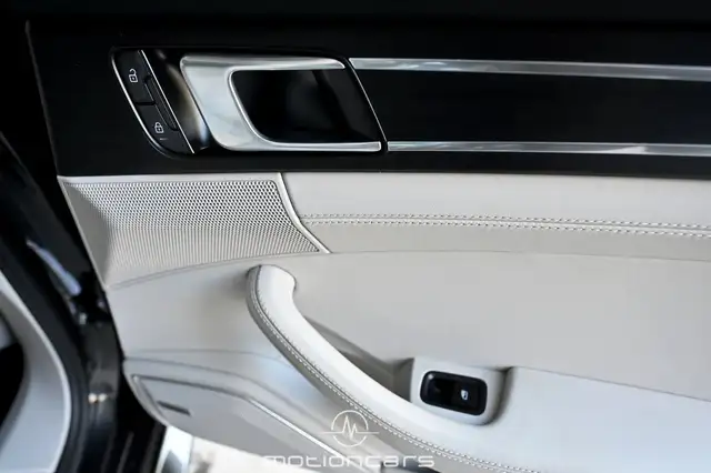 Porsche Panamera Sport Turismo 2.9 E-Hybrid VOLL Approved 03/28 Ansicht 31