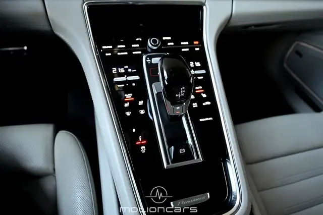 Porsche Panamera Sport Turismo 2.9 E-Hybrid VOLL Approved 03/28 Ansicht 29
