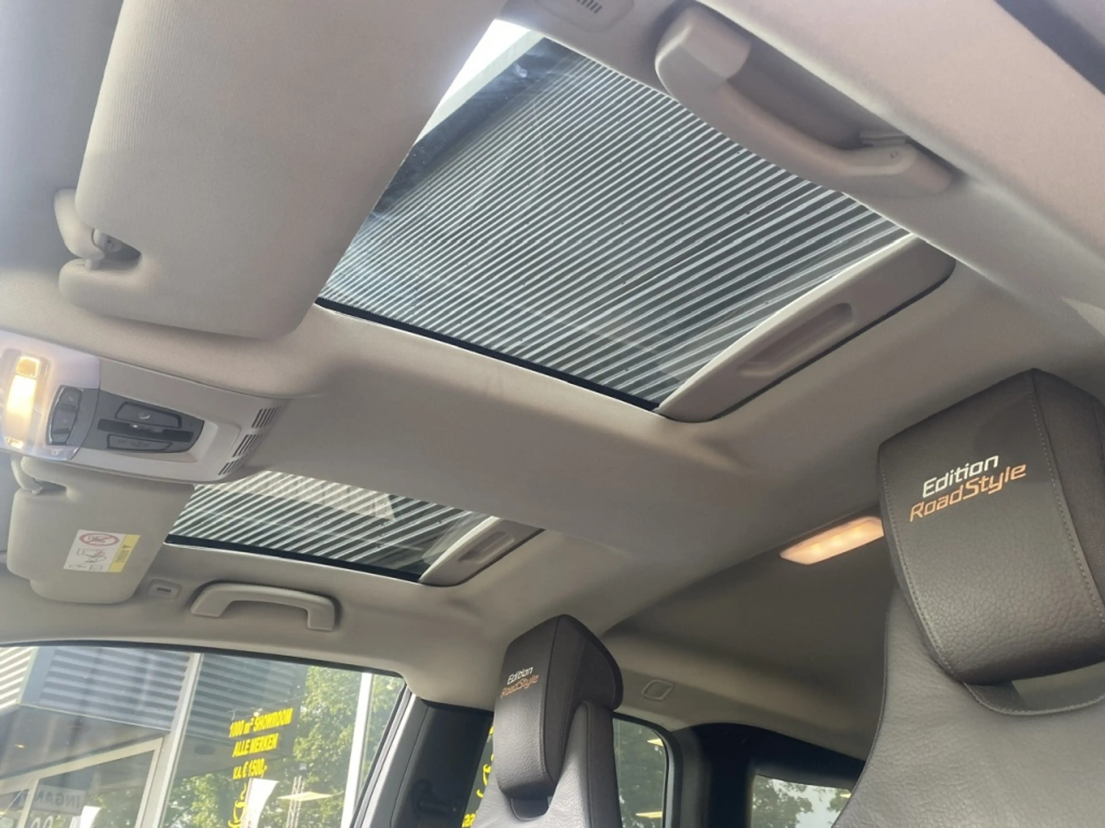 BMW i3 i S 120Ah RoadSt. Ed. — photo 11