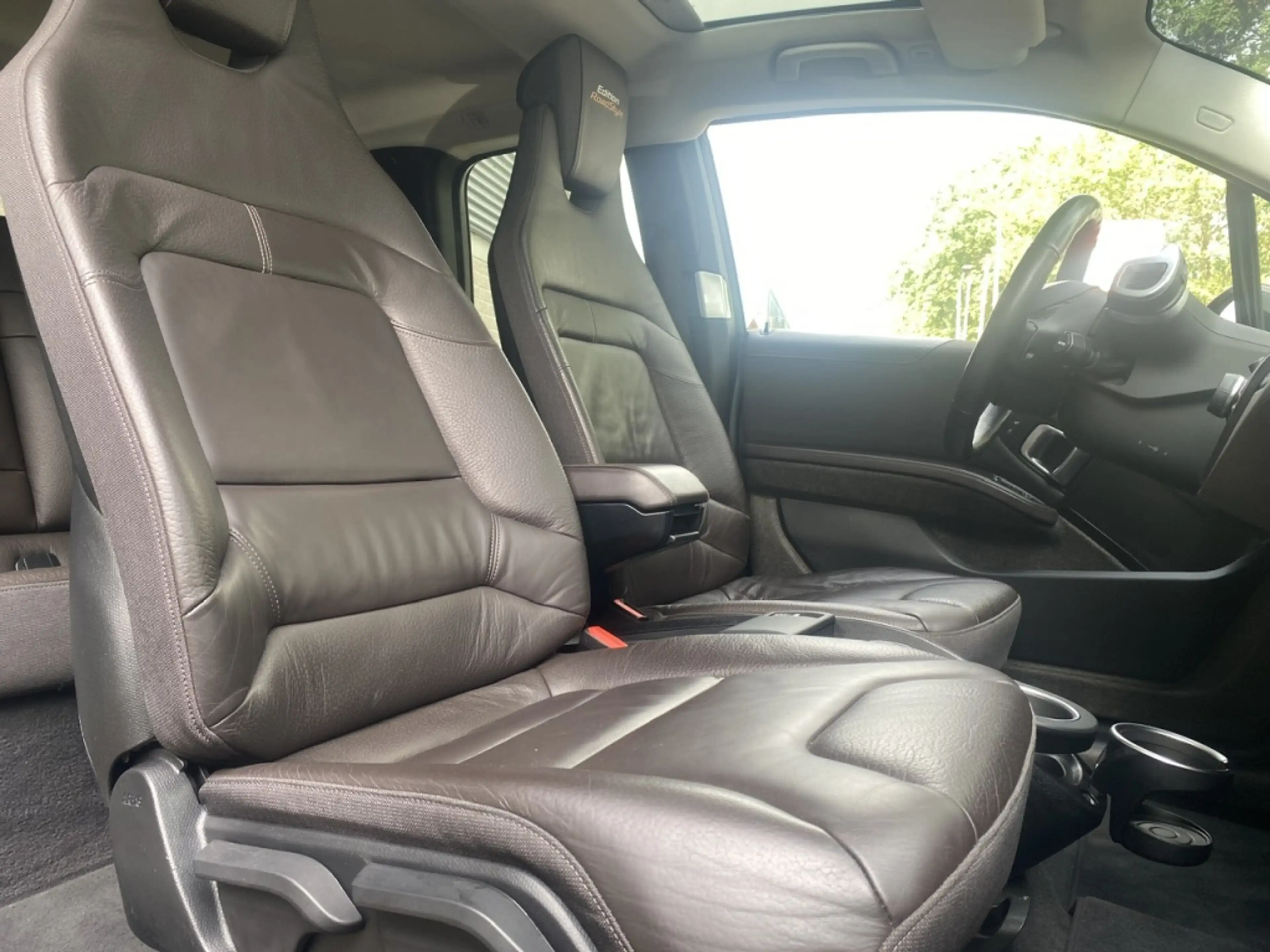 BMW i3 i S 120Ah RoadSt. Ed. — photo 8