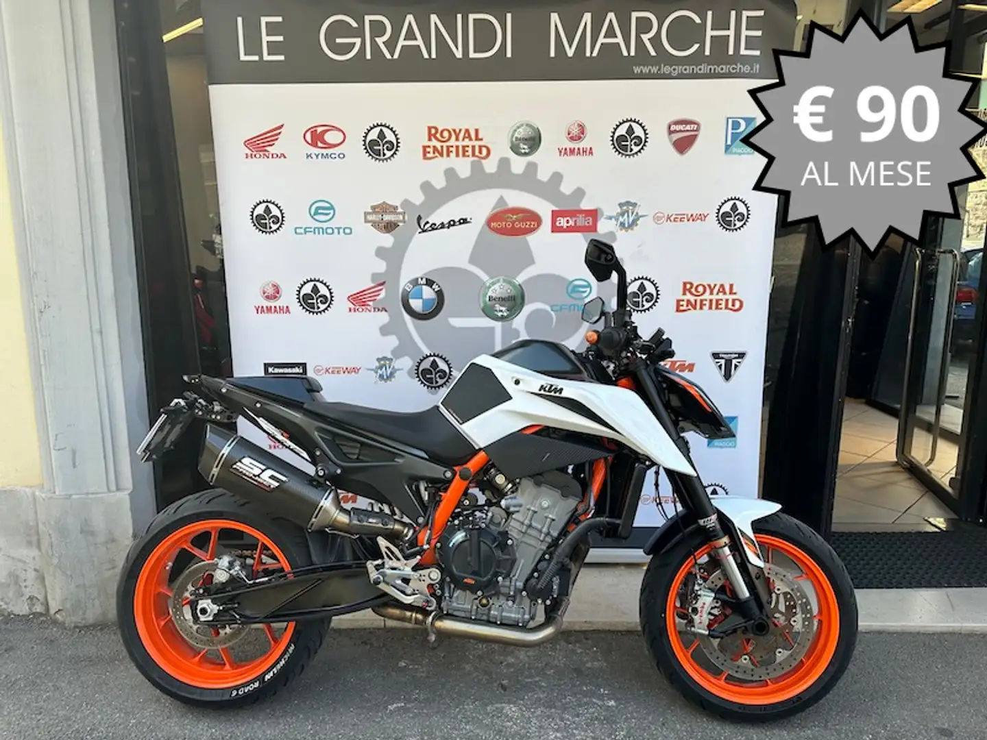 KTM 890 Duke R - 1