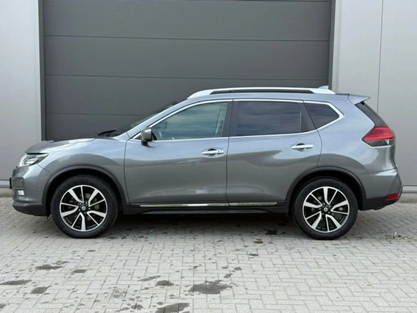 Nissan X-Trail X-Trail 2.0 dCi Xtronic Tekna Schwarz - 2
