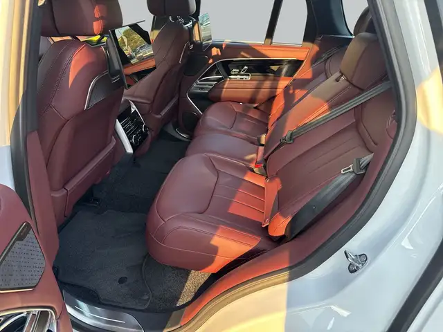 Land Rover Range Rover view 10