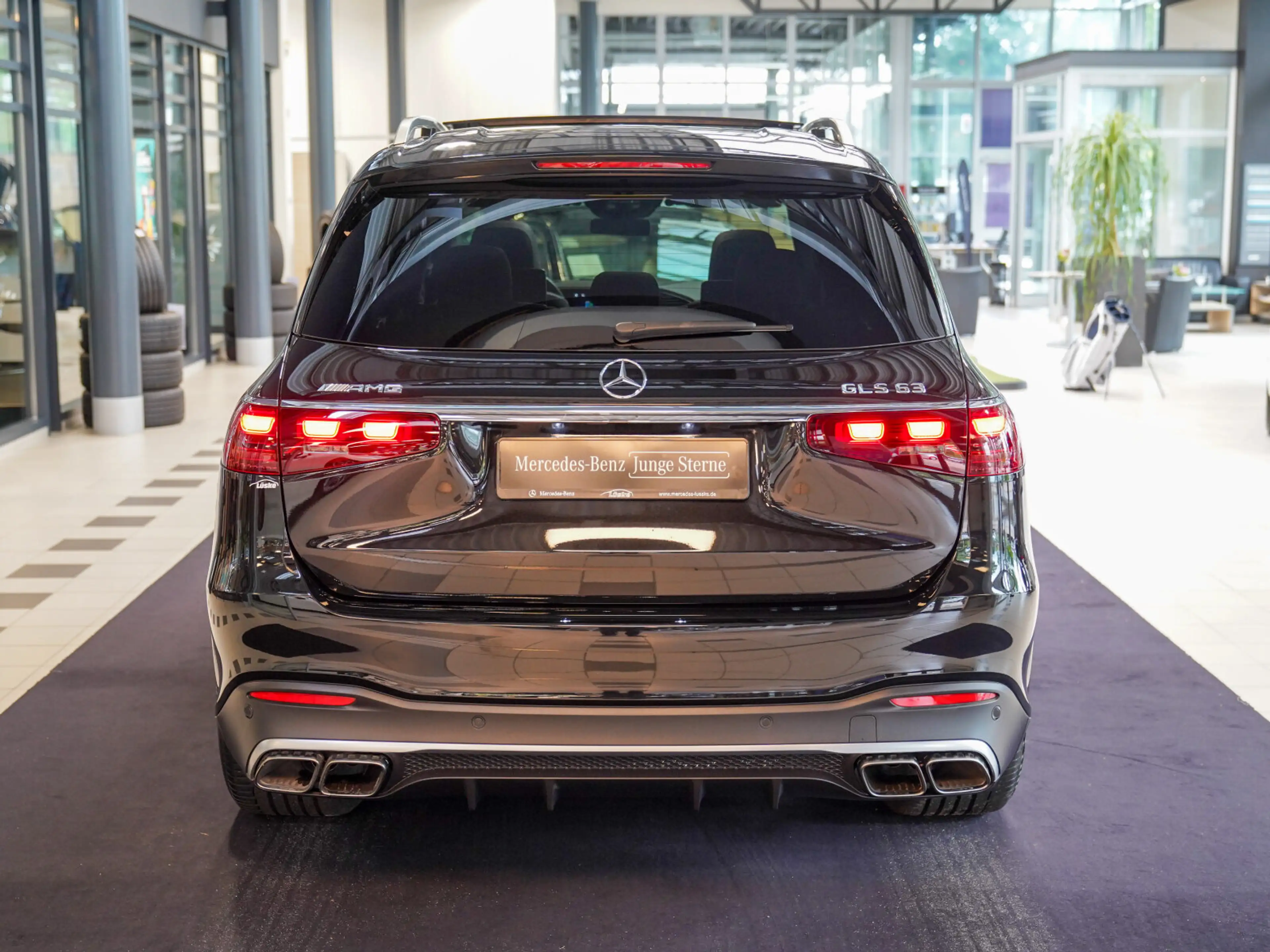 Mercedes-Benz GLS 63 AMG GLS 63 AMG 4M+ Pano Head-up Fond Entertainment — photo 4