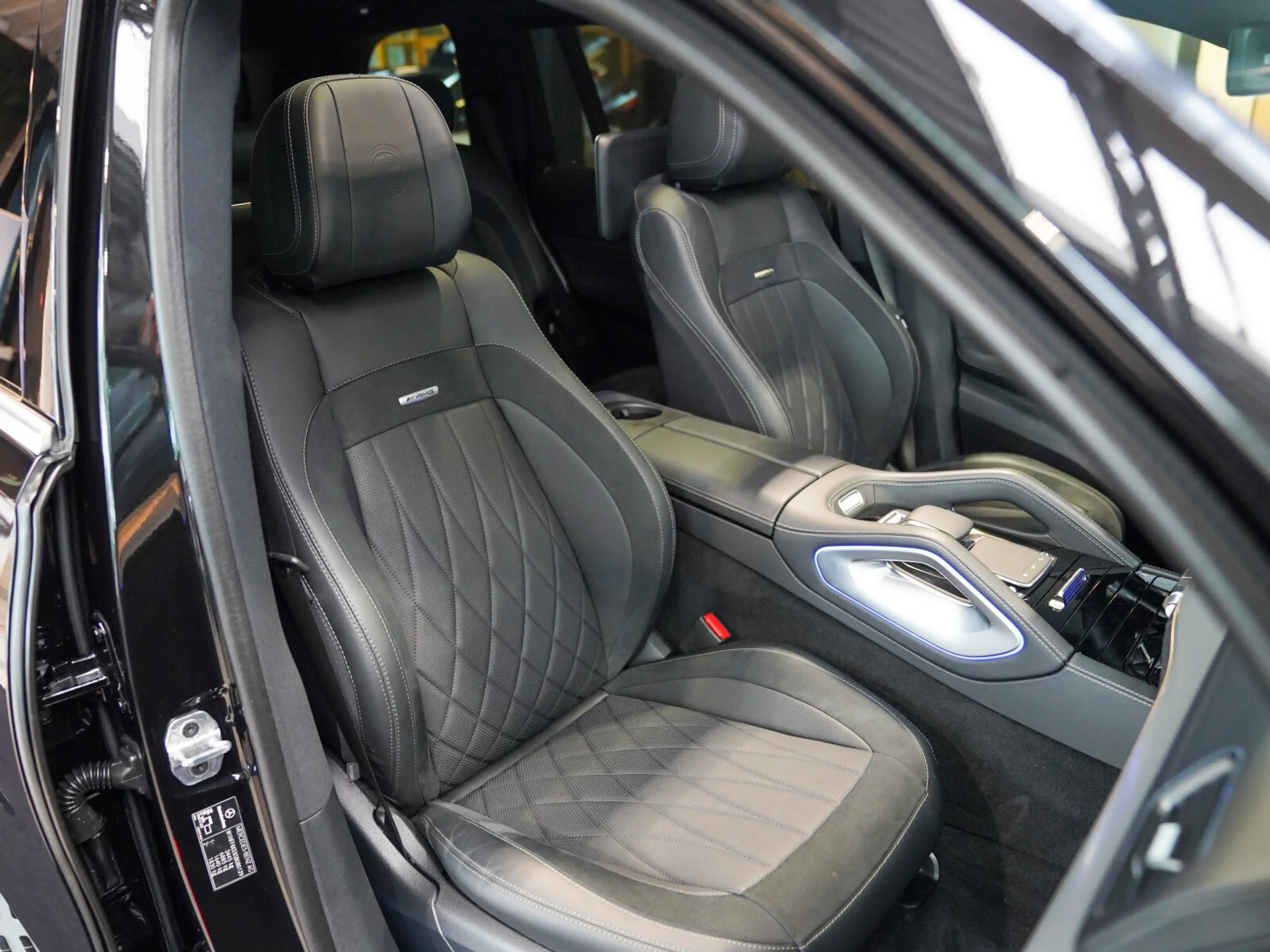 Mercedes-Benz GLS 63 AMG GLS 63 AMG 4M+ Pano Head-up Fond Entertainment — photo 9