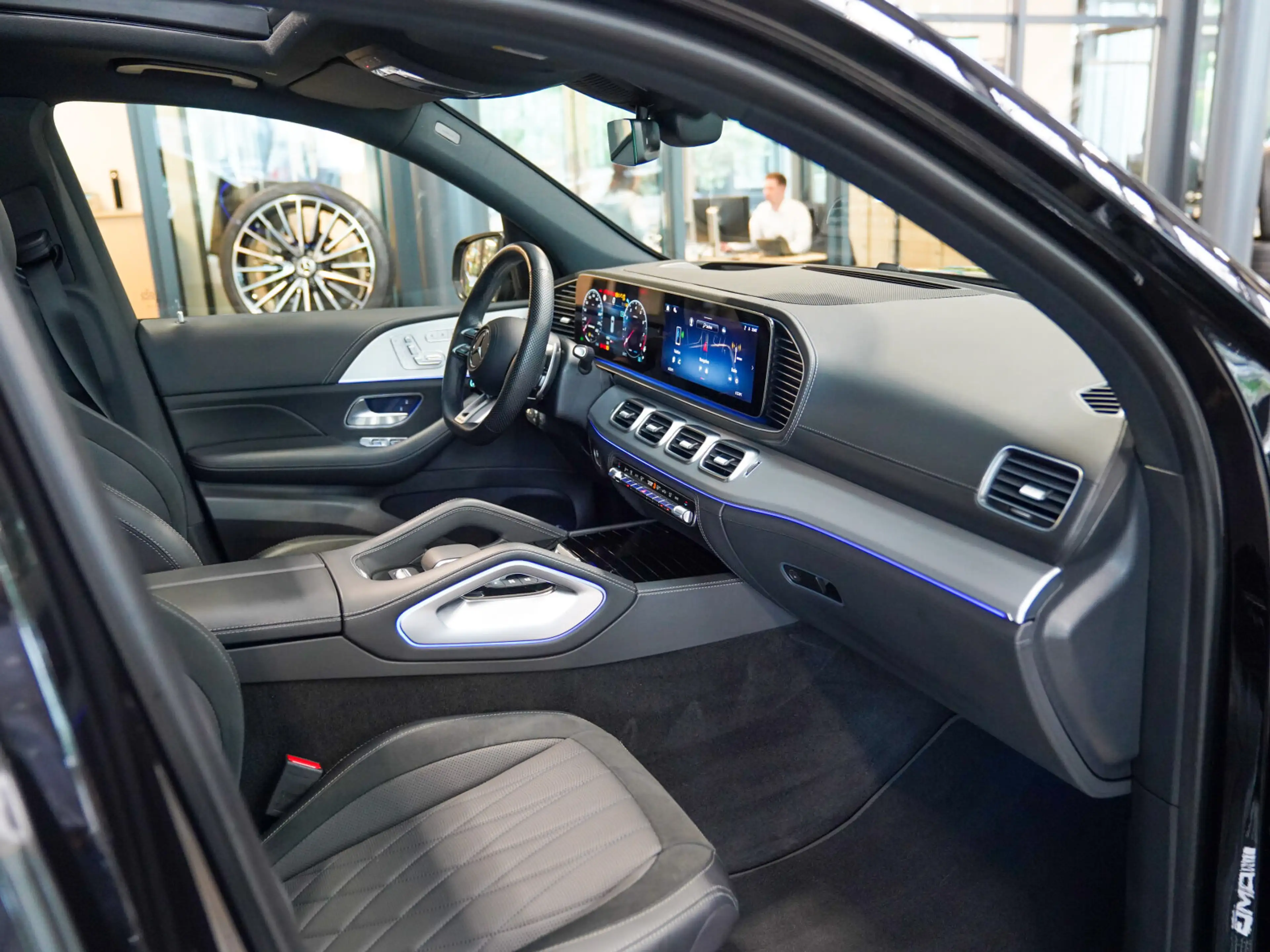 Mercedes-Benz GLS 63 AMG GLS 63 AMG 4M+ Pano Head-up Fond Entertainment — photo 11