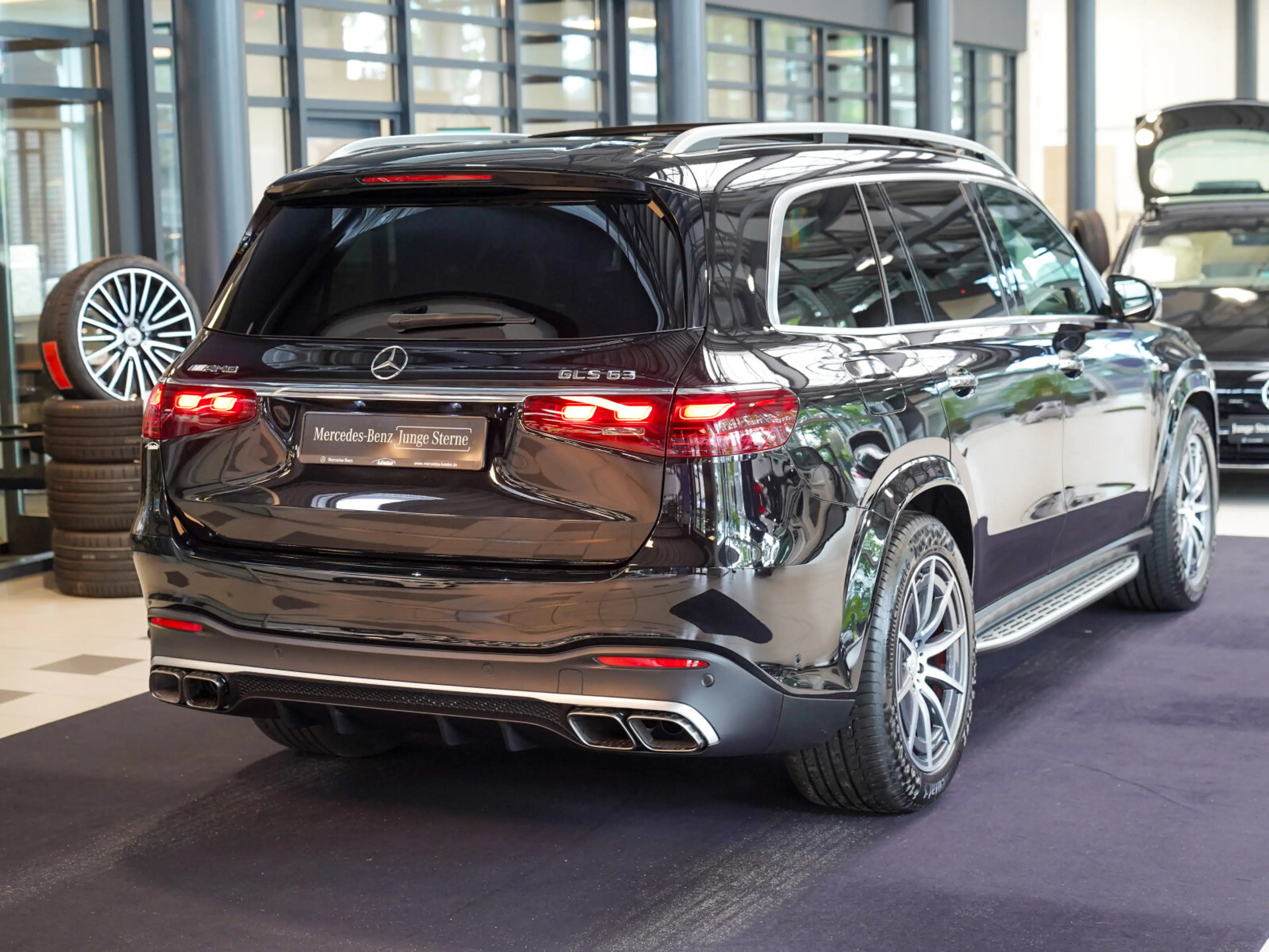 Mercedes-Benz GLS 63 AMG GLS 63 AMG 4M+ Pano Head-up Fond Entertainment — photo 3