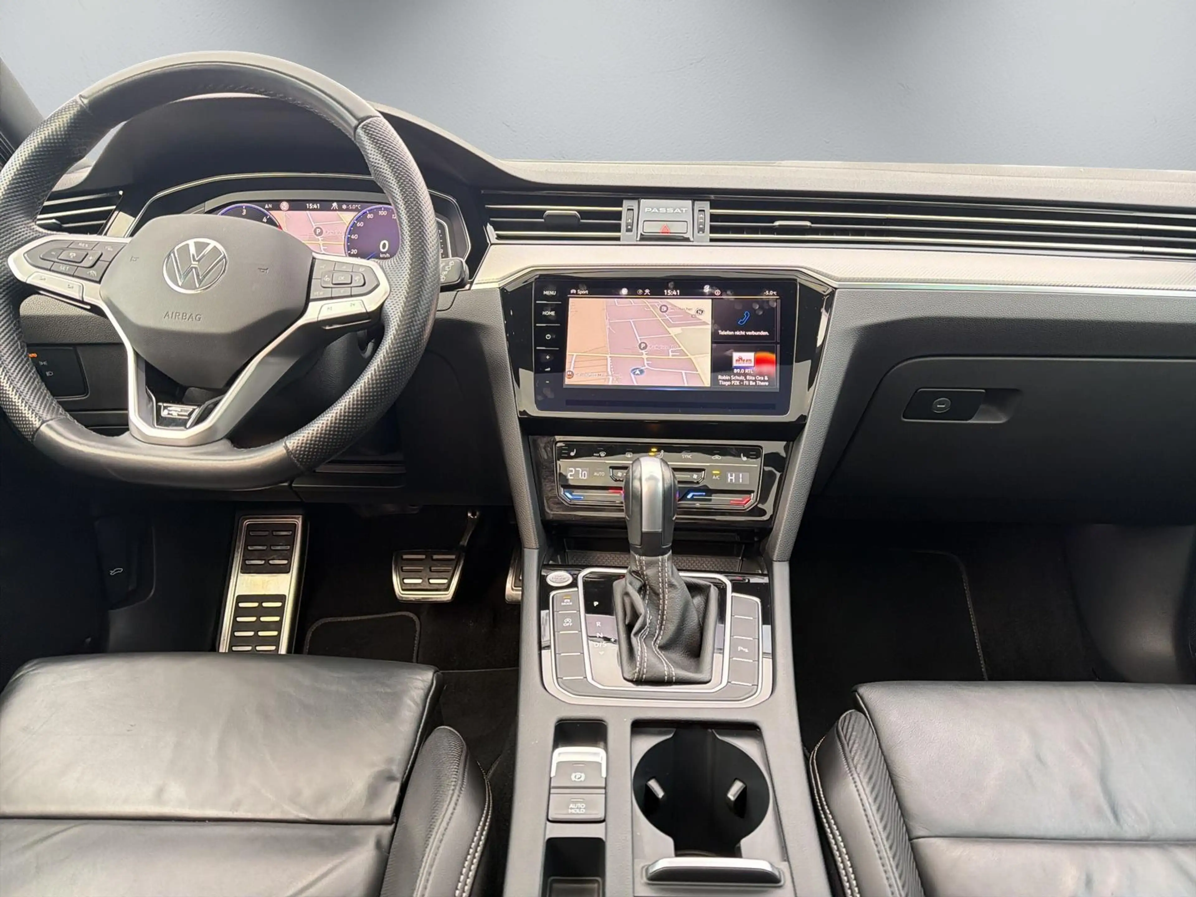 Volkswagen Passat Variant Passat Var. 4M DSG R Line*PANO*ViCo*CAM*LED*AHK* — photo 14