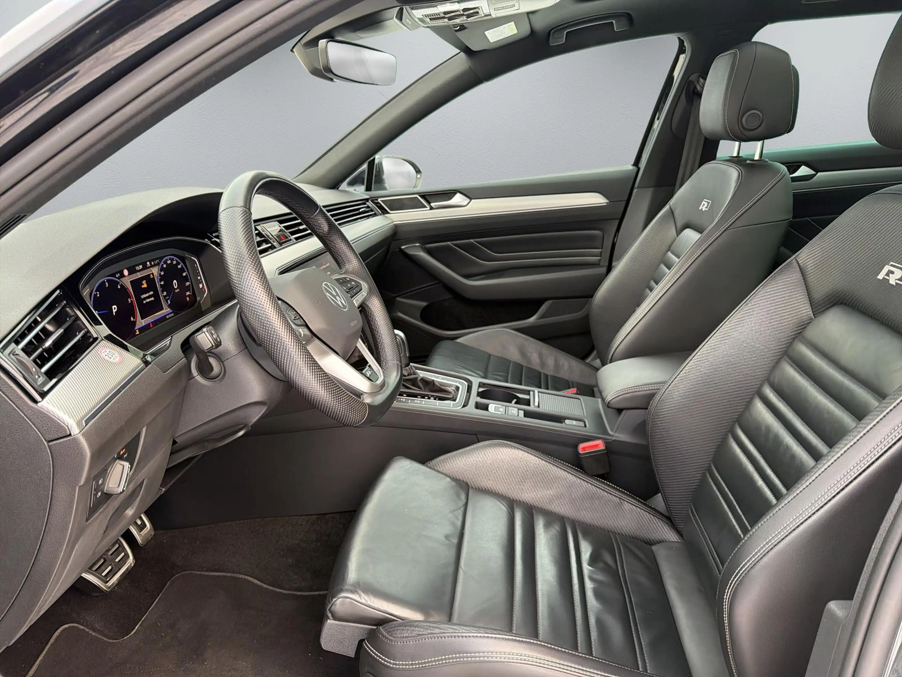 Volkswagen Passat Variant Passat Var. 4M DSG R Line*PANO*ViCo*CAM*LED*AHK* — photo 12