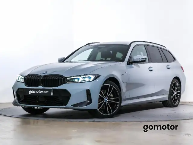 BMW 330 330e xDrive Touring