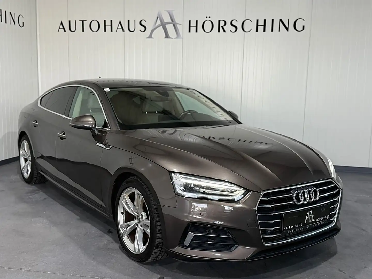 Audi A5 SB 2,0 TFSI sport S-tronic Braun - 1