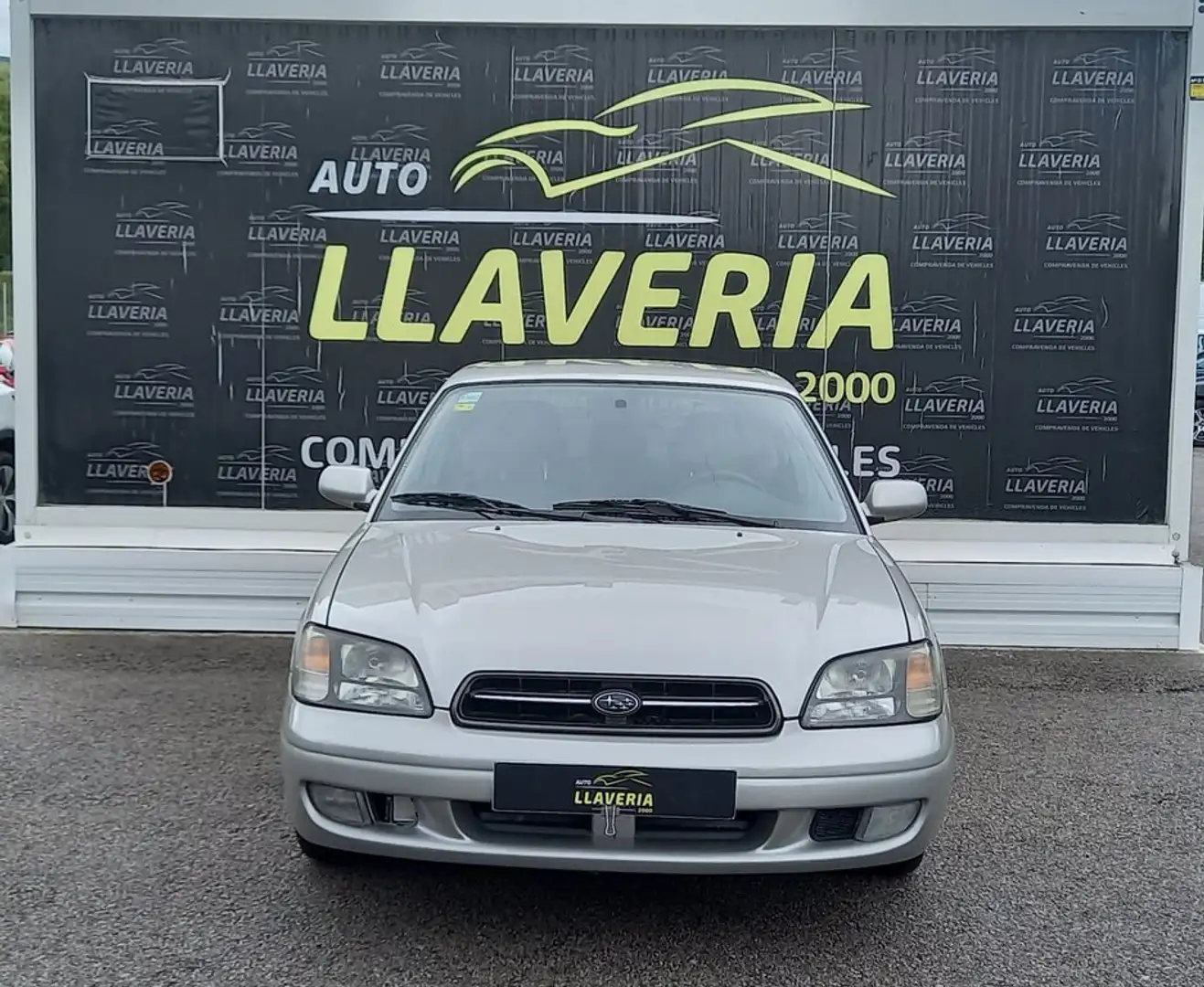 Subaru Legacy SW 2.5 Outback AWD Gris - 2