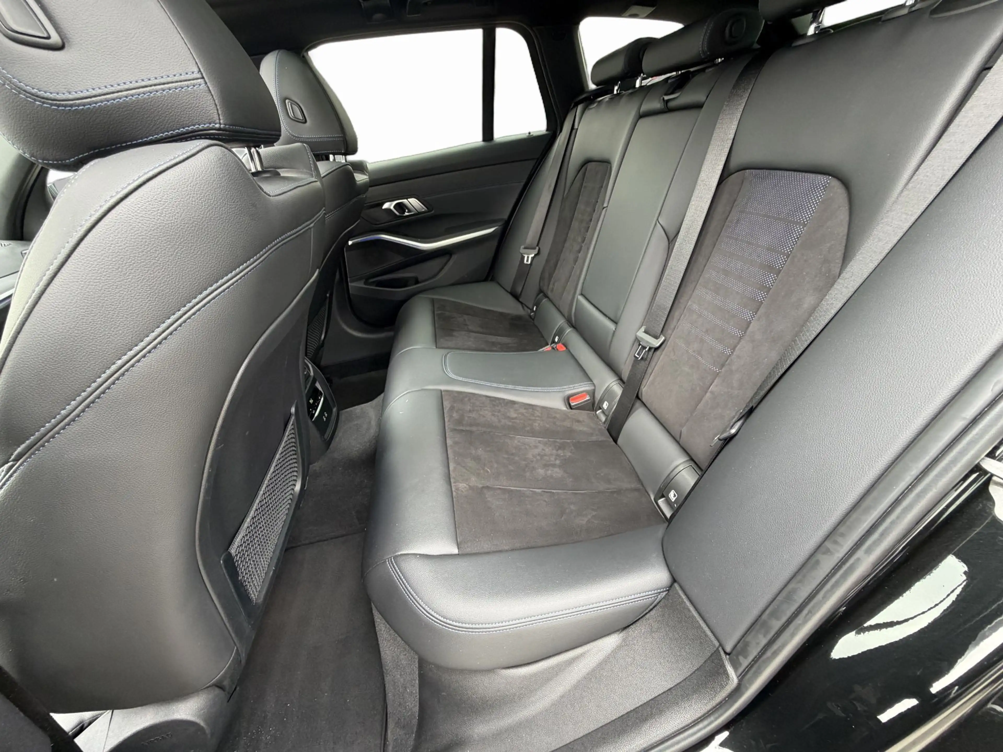 BMW 340 3er - M340 d Mild Hybrid xDrive (EURO 6d) — photo 11