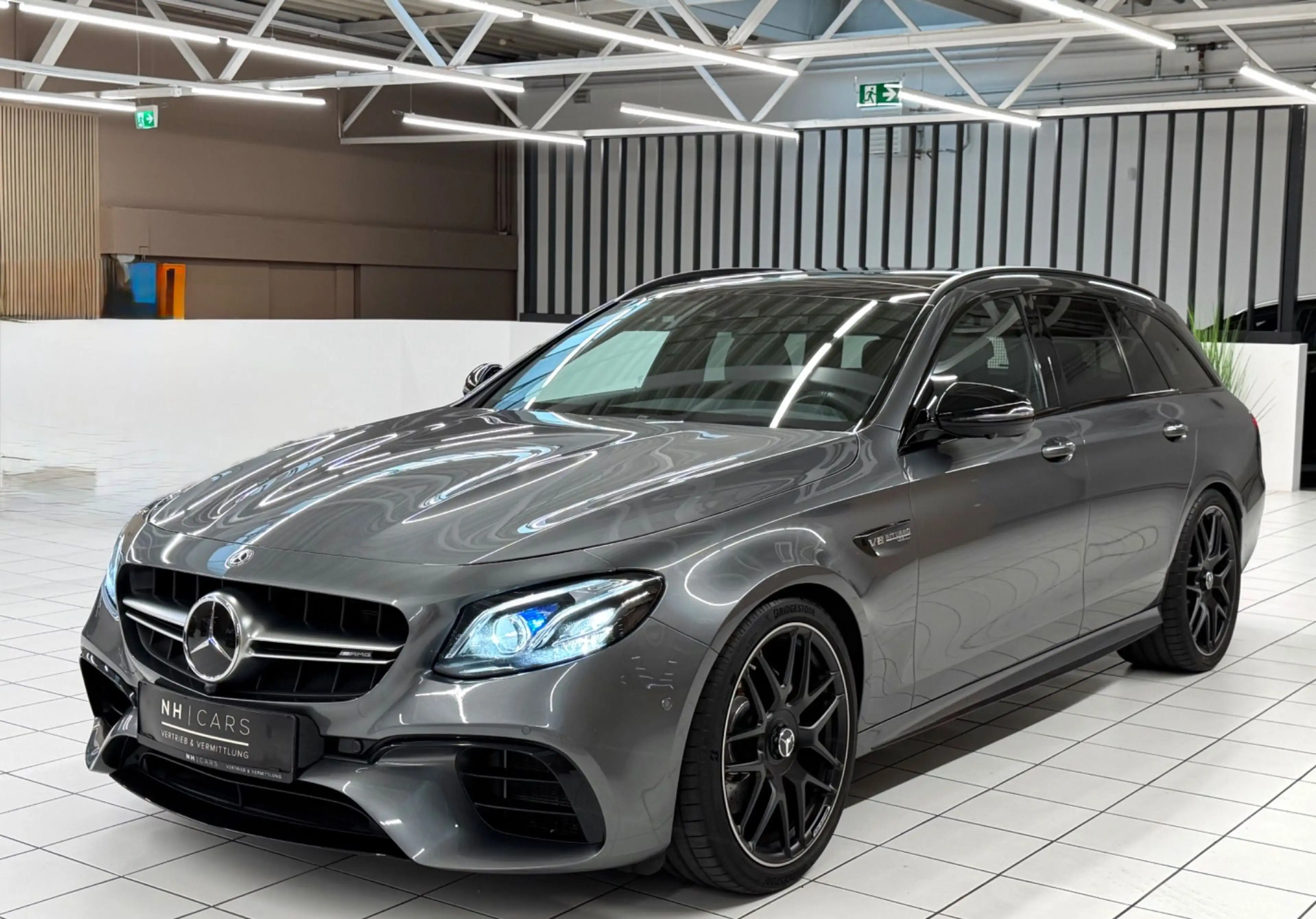 Mercedes-Benz E 63 AMG T 4MATIC+ Aut./ Vollausstattung — photo 3