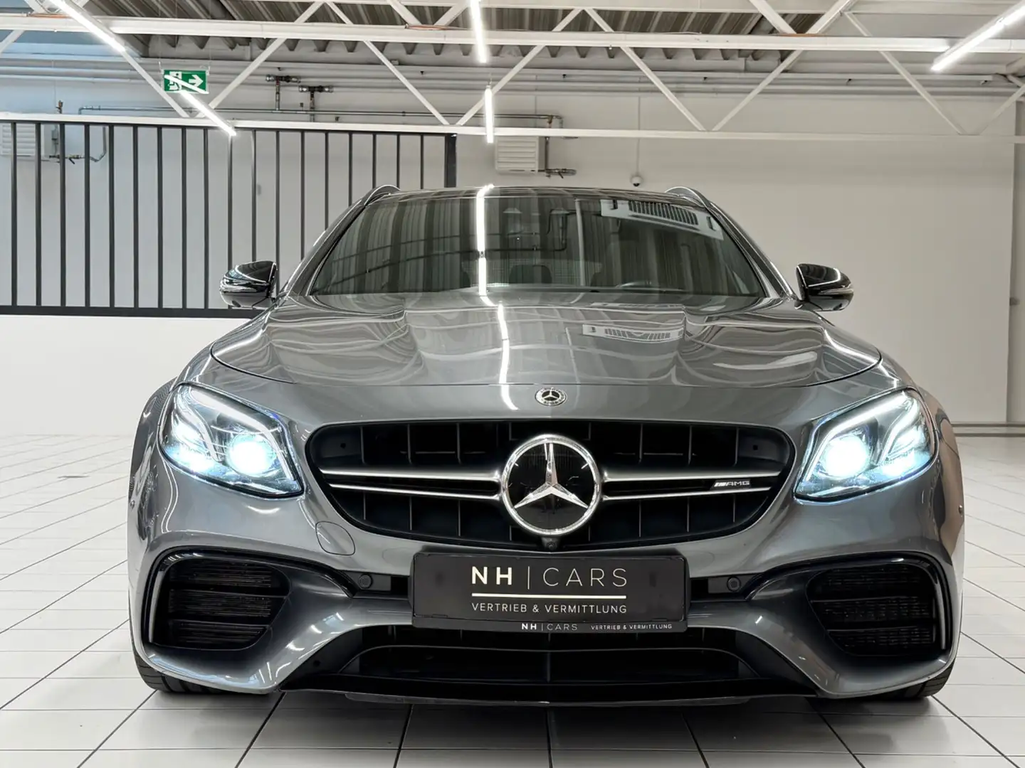 Mercedes-Benz E 63 AMG T 4MATIC+ Aut./ Vollausstattung Grau - 2
