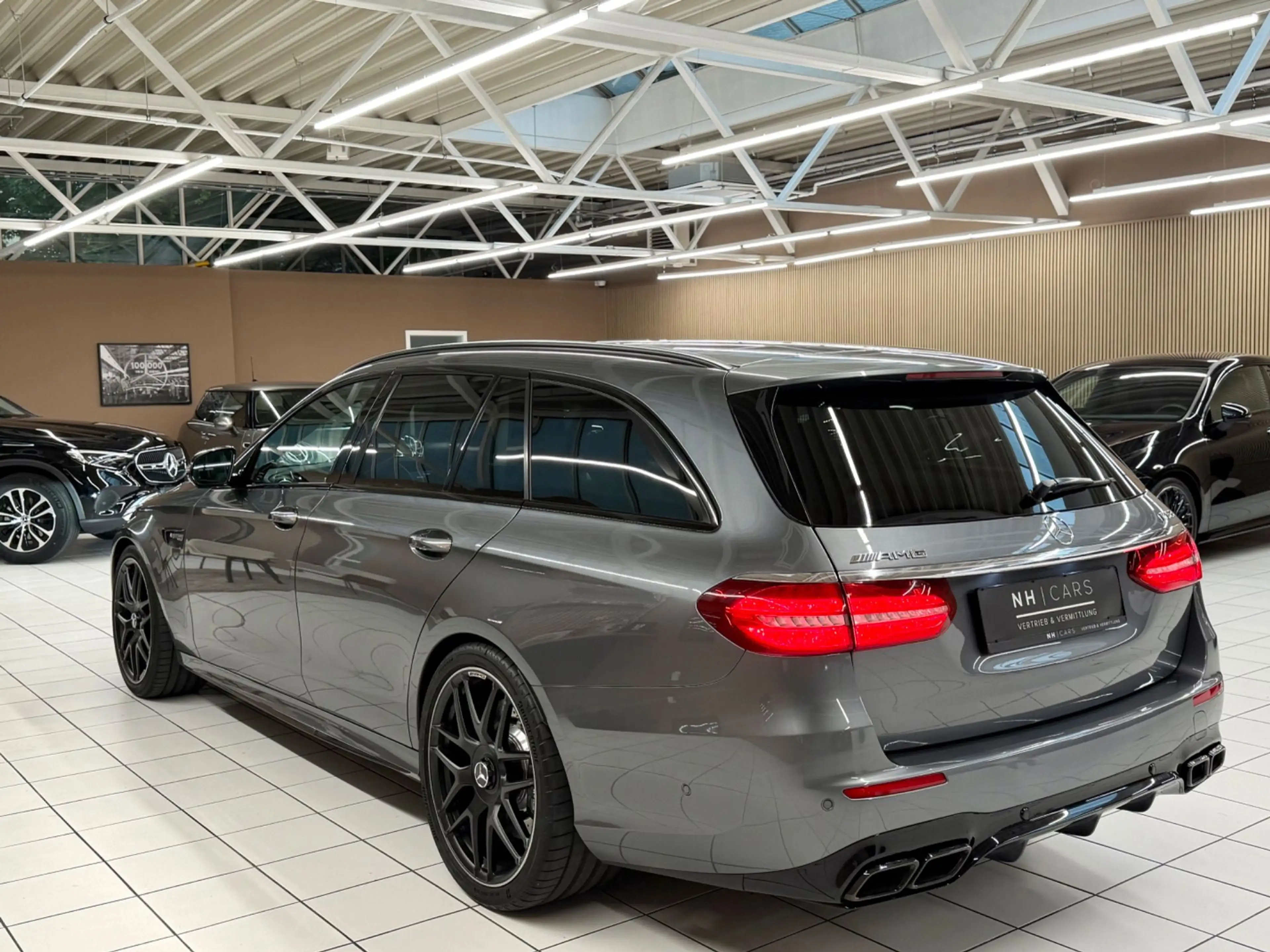 Mercedes-Benz E 63 AMG T 4MATIC+ Aut./ Vollausstattung — photo 4