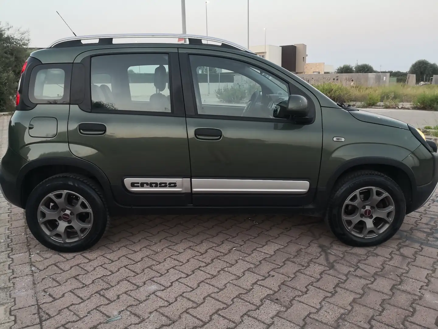 Fiat Panda Panda 1.3 mjt 16v Cross 4x4 s Groen - 2