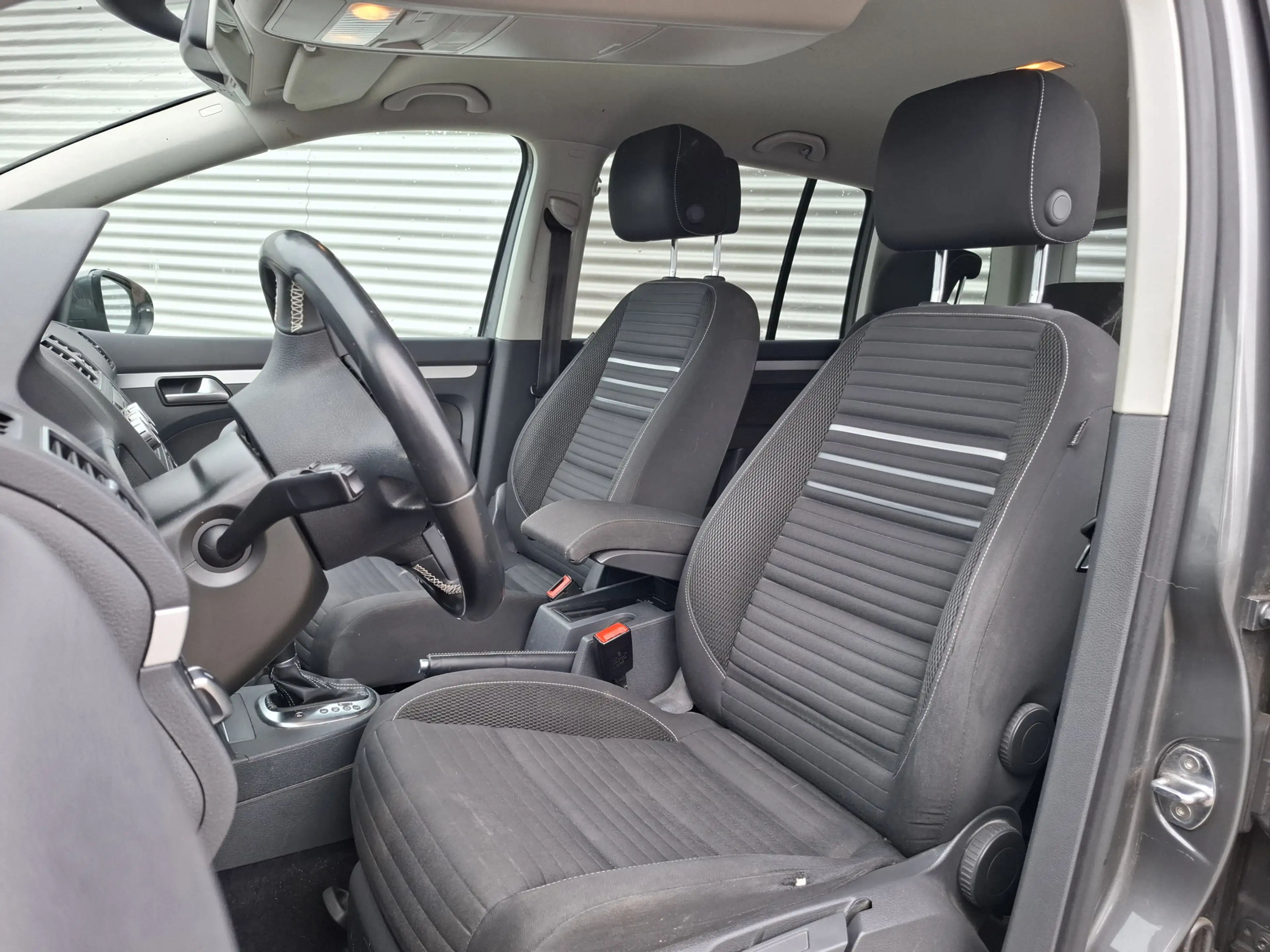 Volkswagen Touran 1.4 TSI Highline | Nieuw Binnen | Navigatie | Clim — photo 5