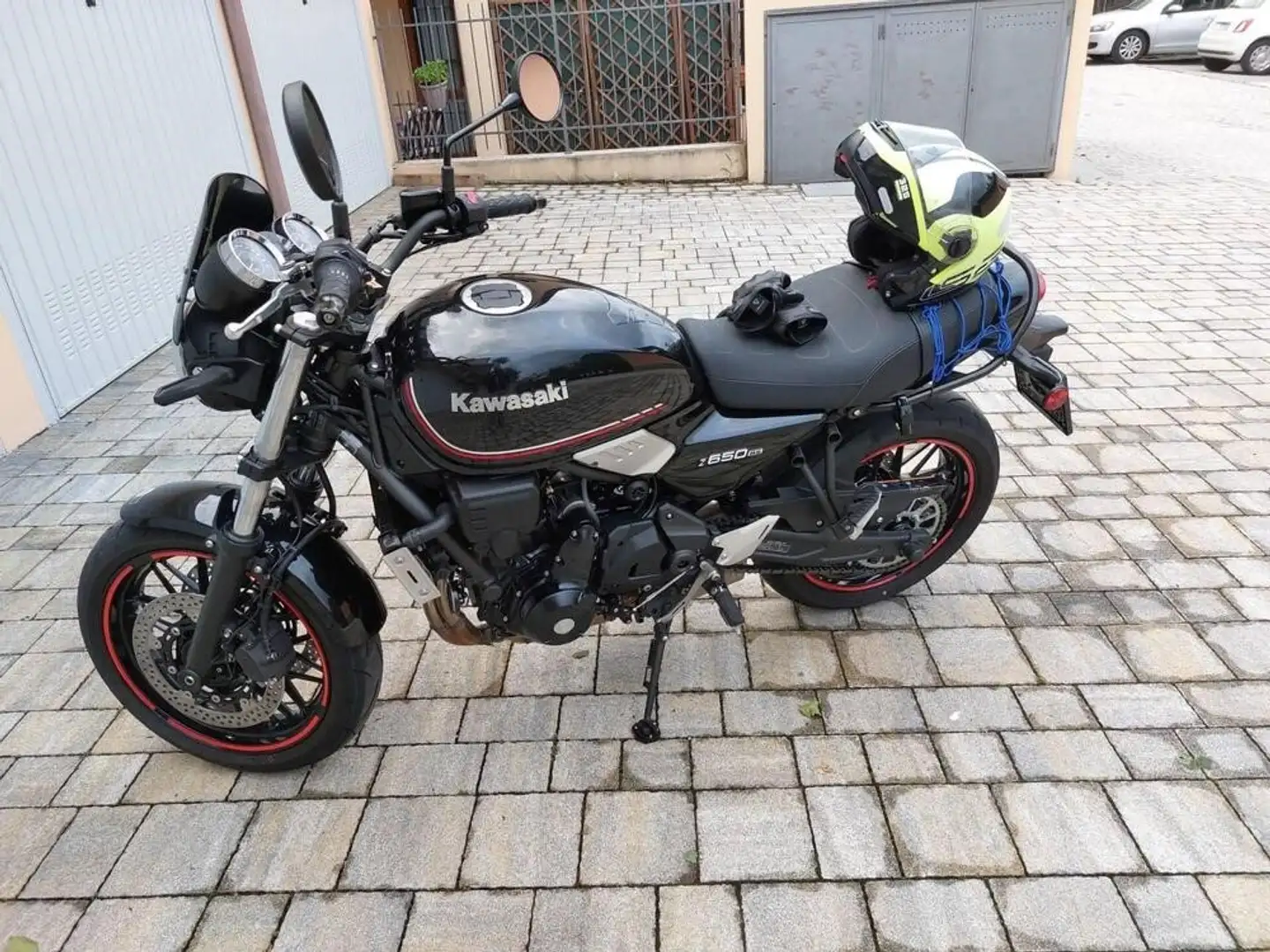 Kawasaki Z 650 RS Fekete - 2