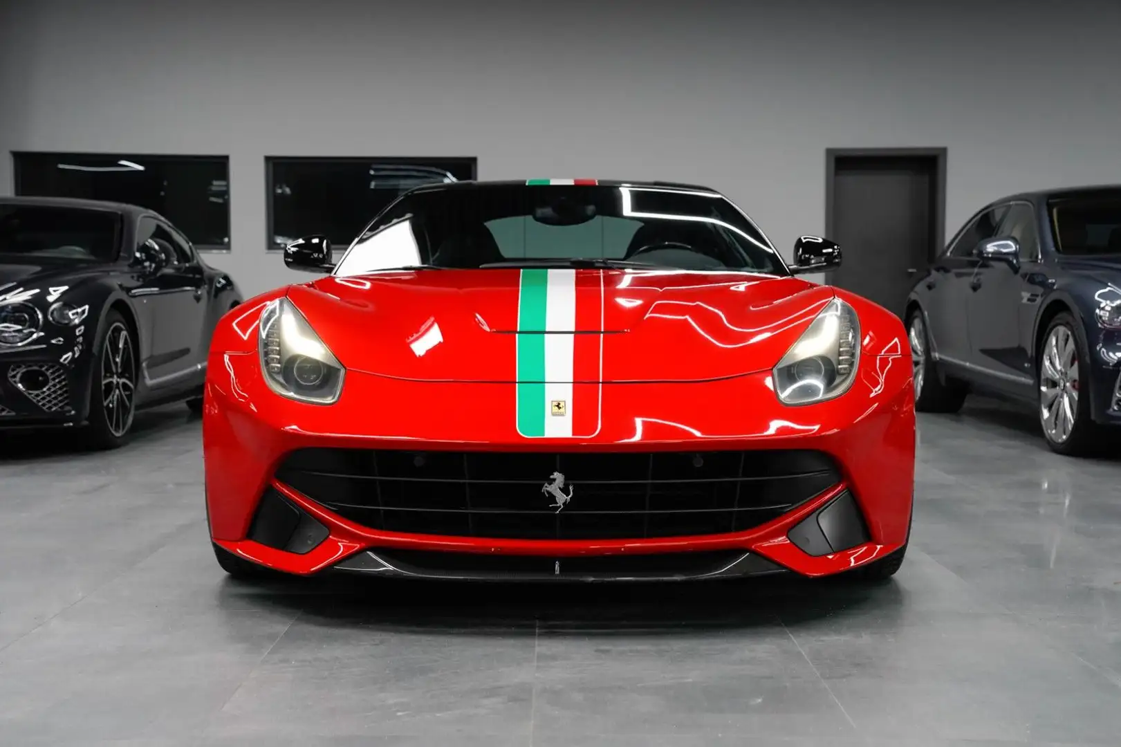 Ferrari F12 Berlinetta *Carbon*1st owner* Rot - 2