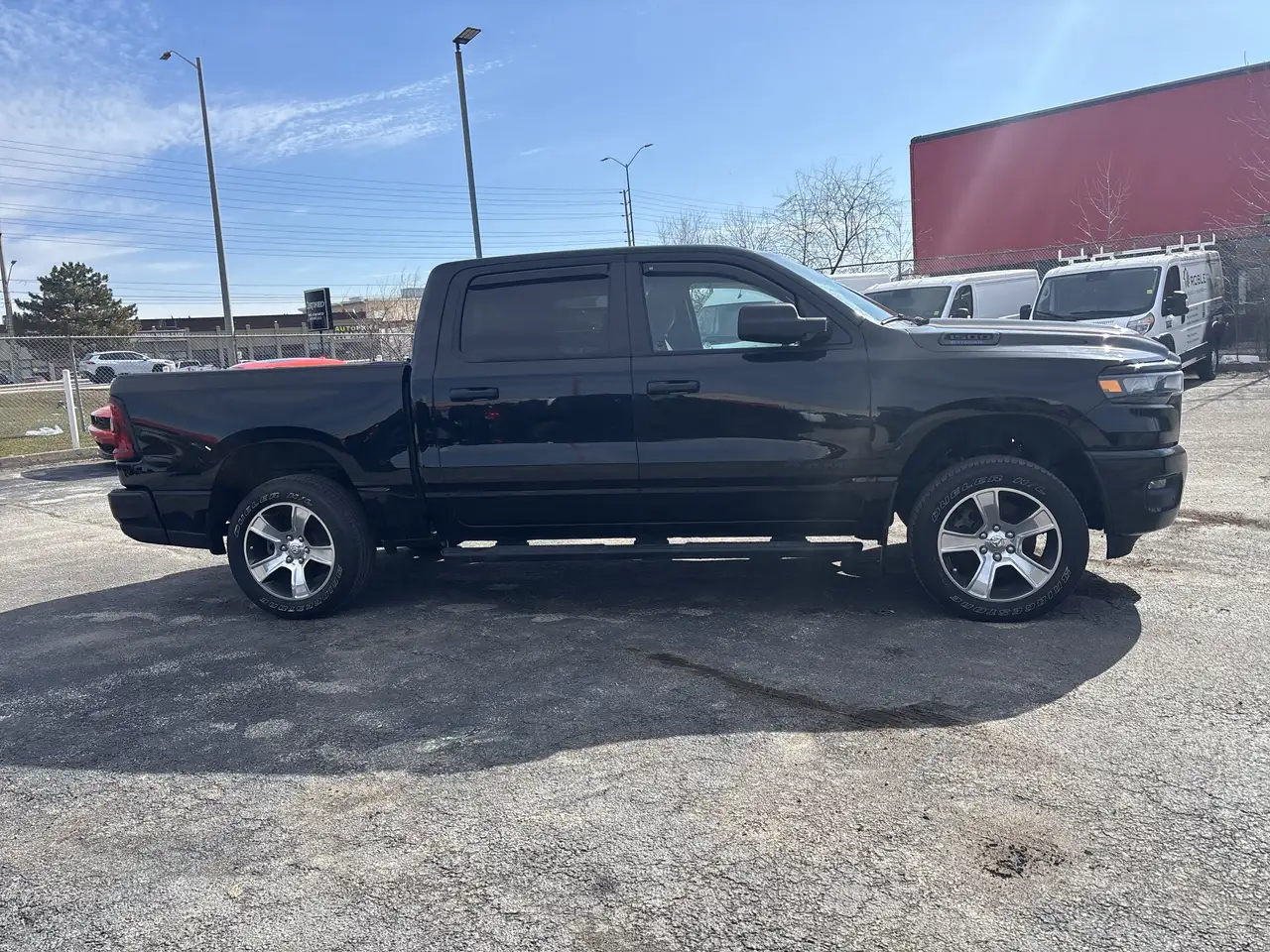 RAM 1500 снимка RAM 1500
