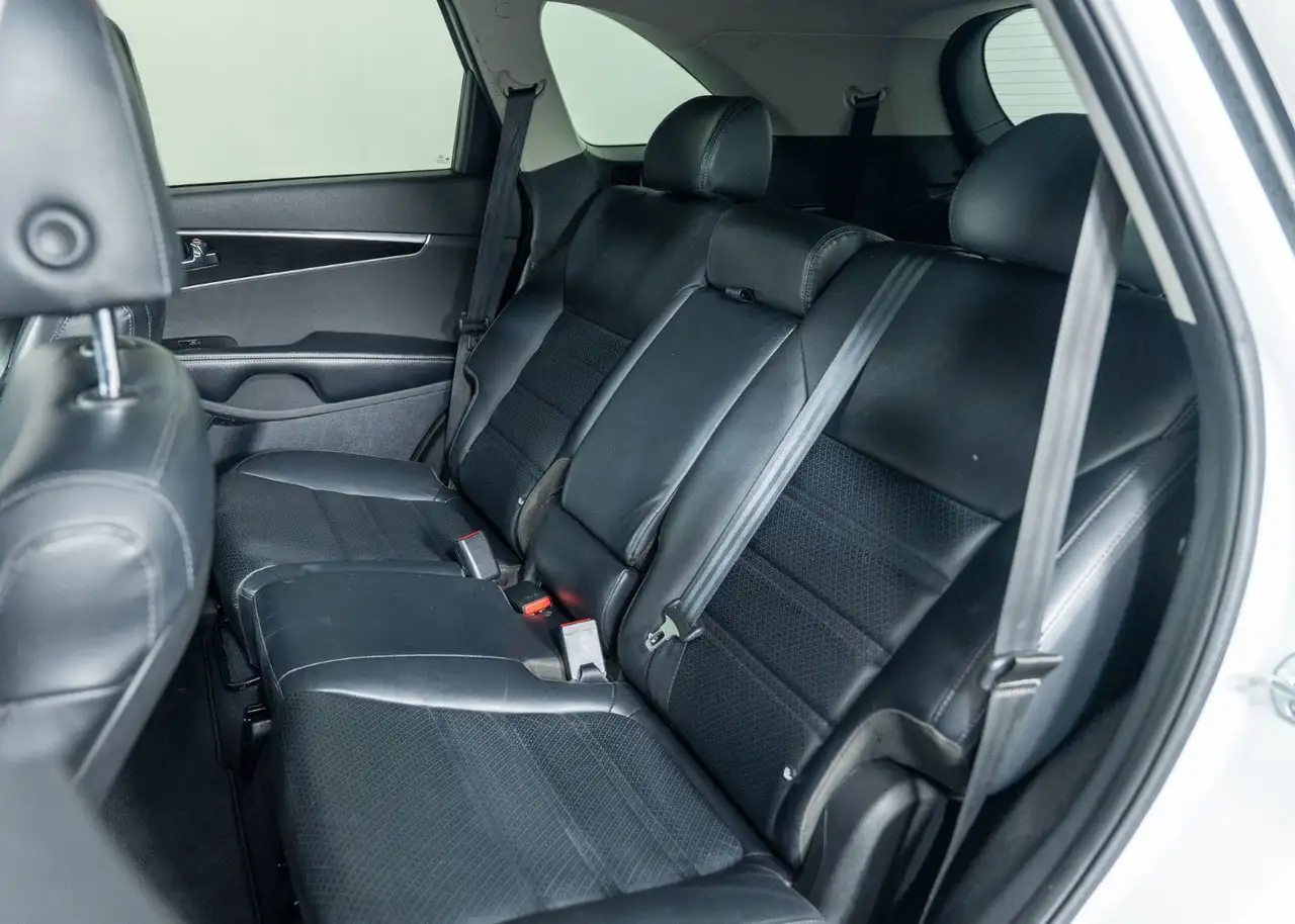 Kia Sorento снимка Kia Sorento