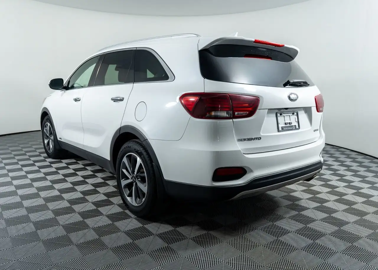 Kia Sorento снимка Kia Sorento