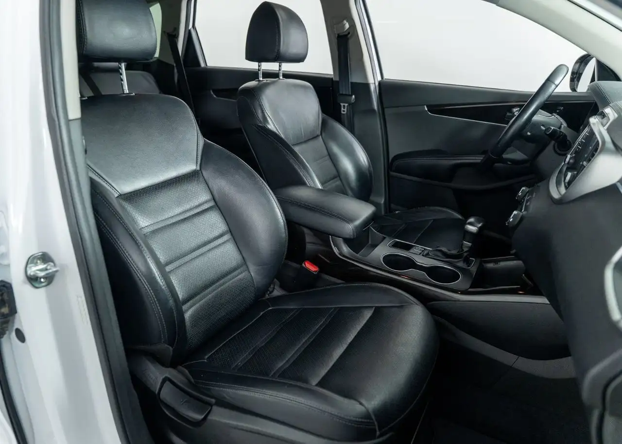 Kia Sorento снимка Kia Sorento