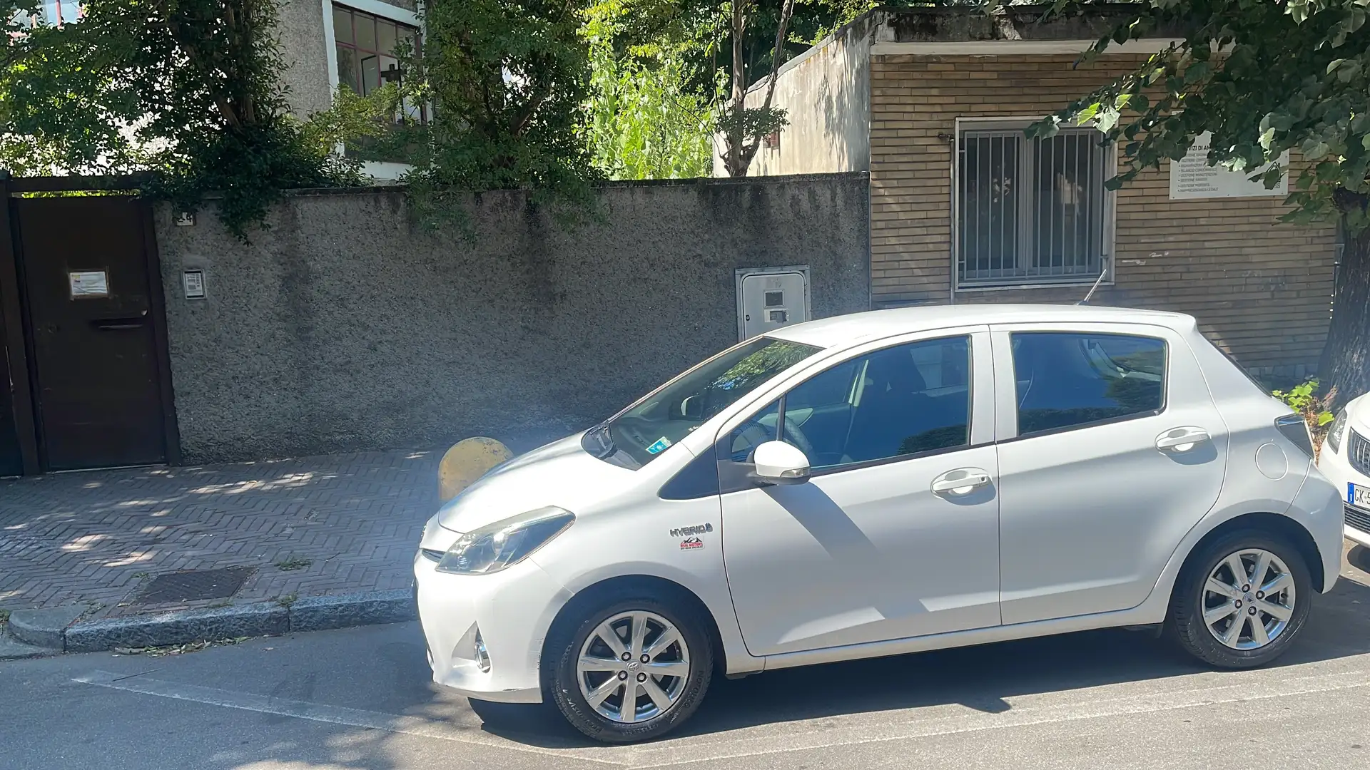 Toyota Yaris 5p 1.5h Lounge+ - 2
