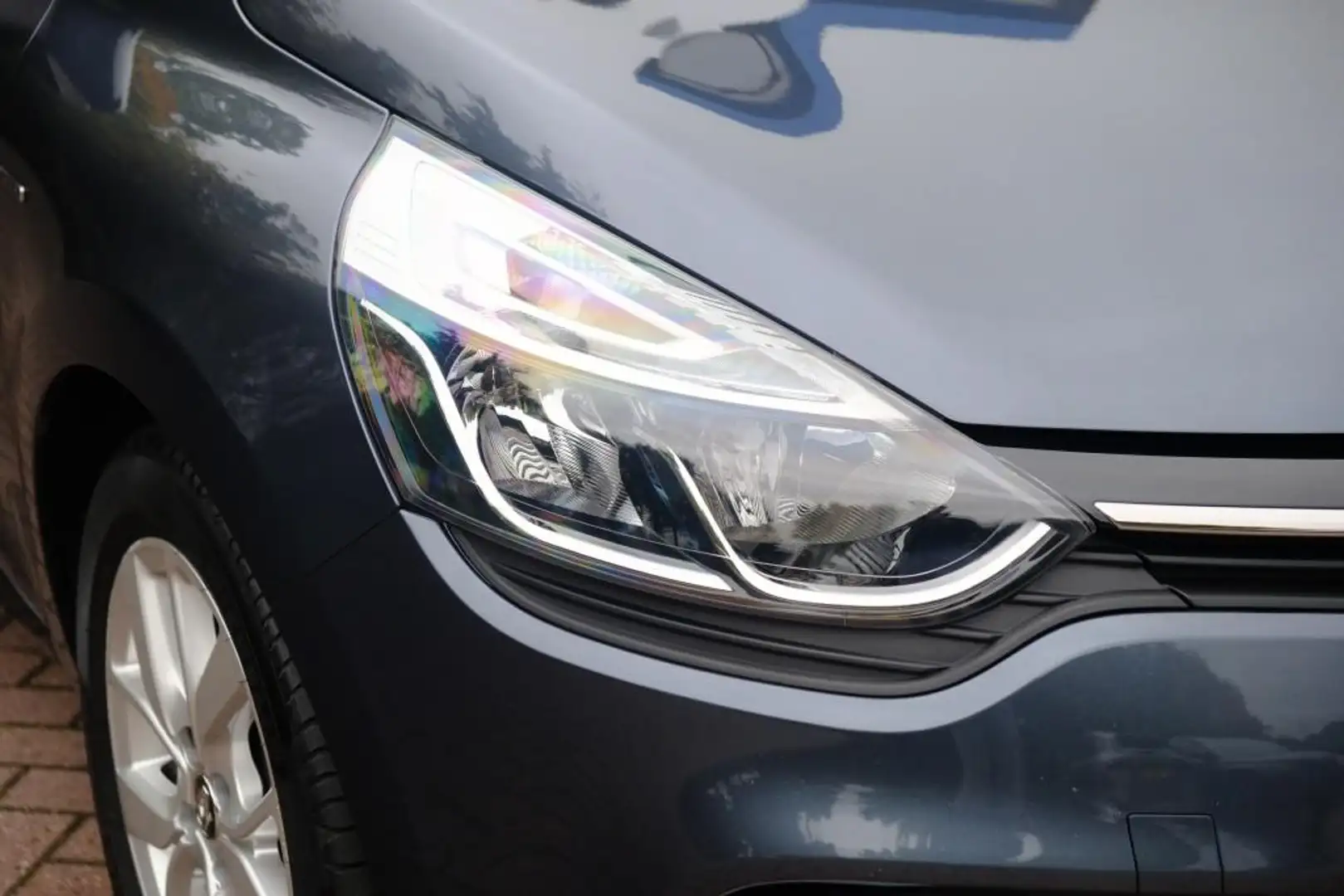 Renault Clio 0.9 TCe 90pk Limited | Navi | Airco | Cruise | PDC Gris - 2
