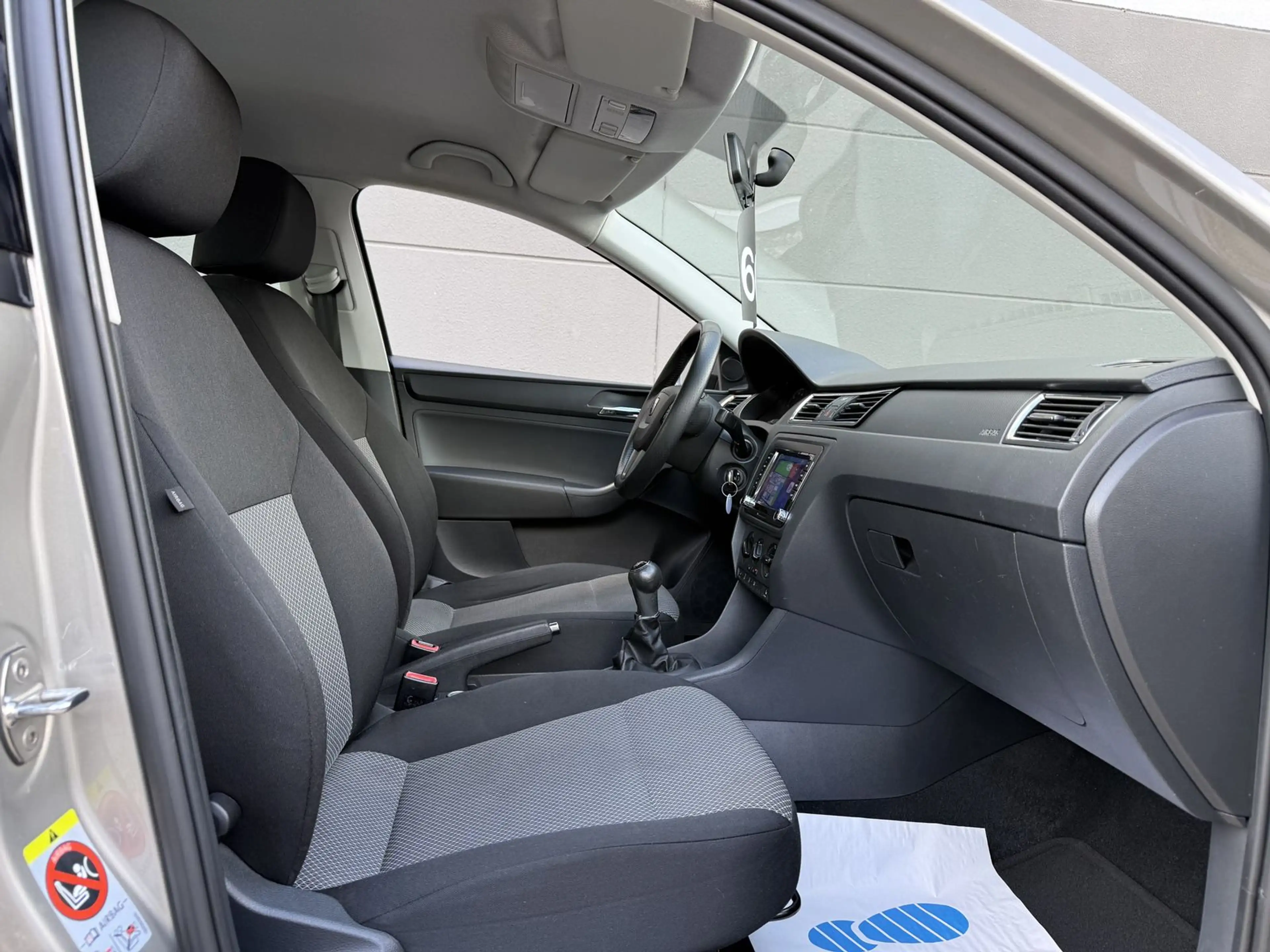 SEAT Toledo 1.2 TSI Reference Salsa *CARPLAY*PDC*SHZ* — photo 13