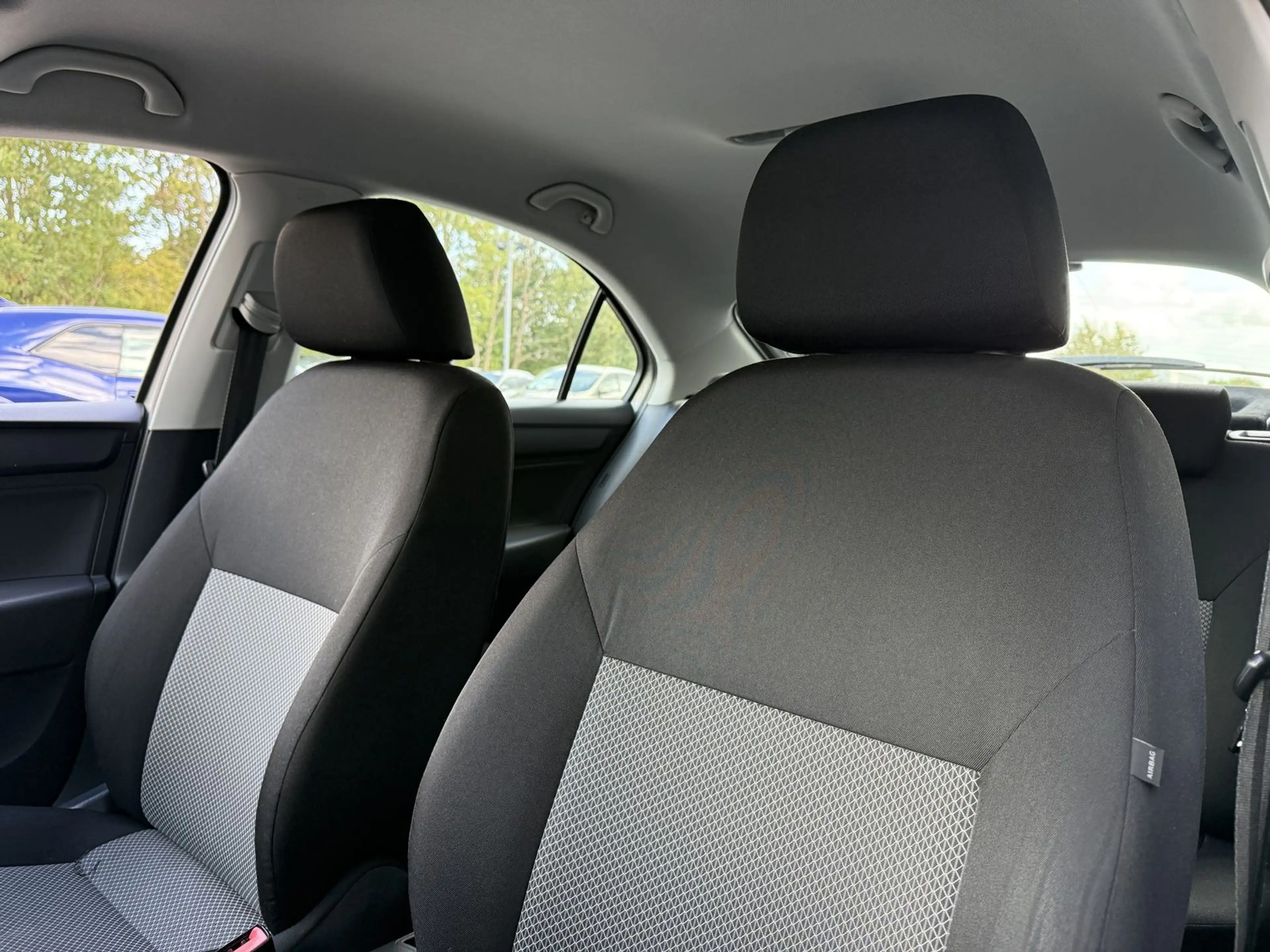 SEAT Toledo 1.2 TSI Reference Salsa *CARPLAY*PDC*SHZ* — photo 12
