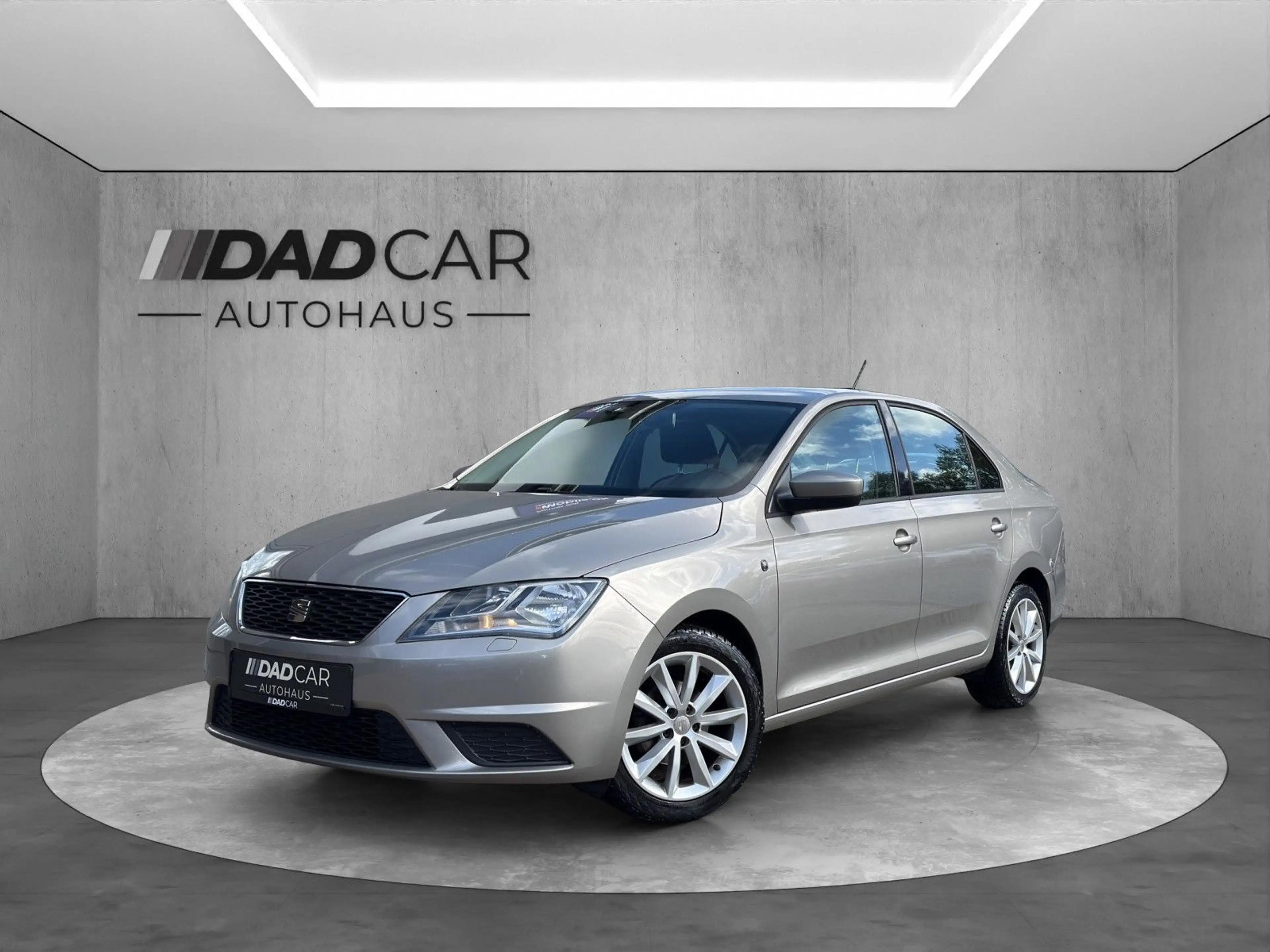 SEAT Toledo 1.2 TSI Reference Salsa *CARPLAY*PDC*SHZ*