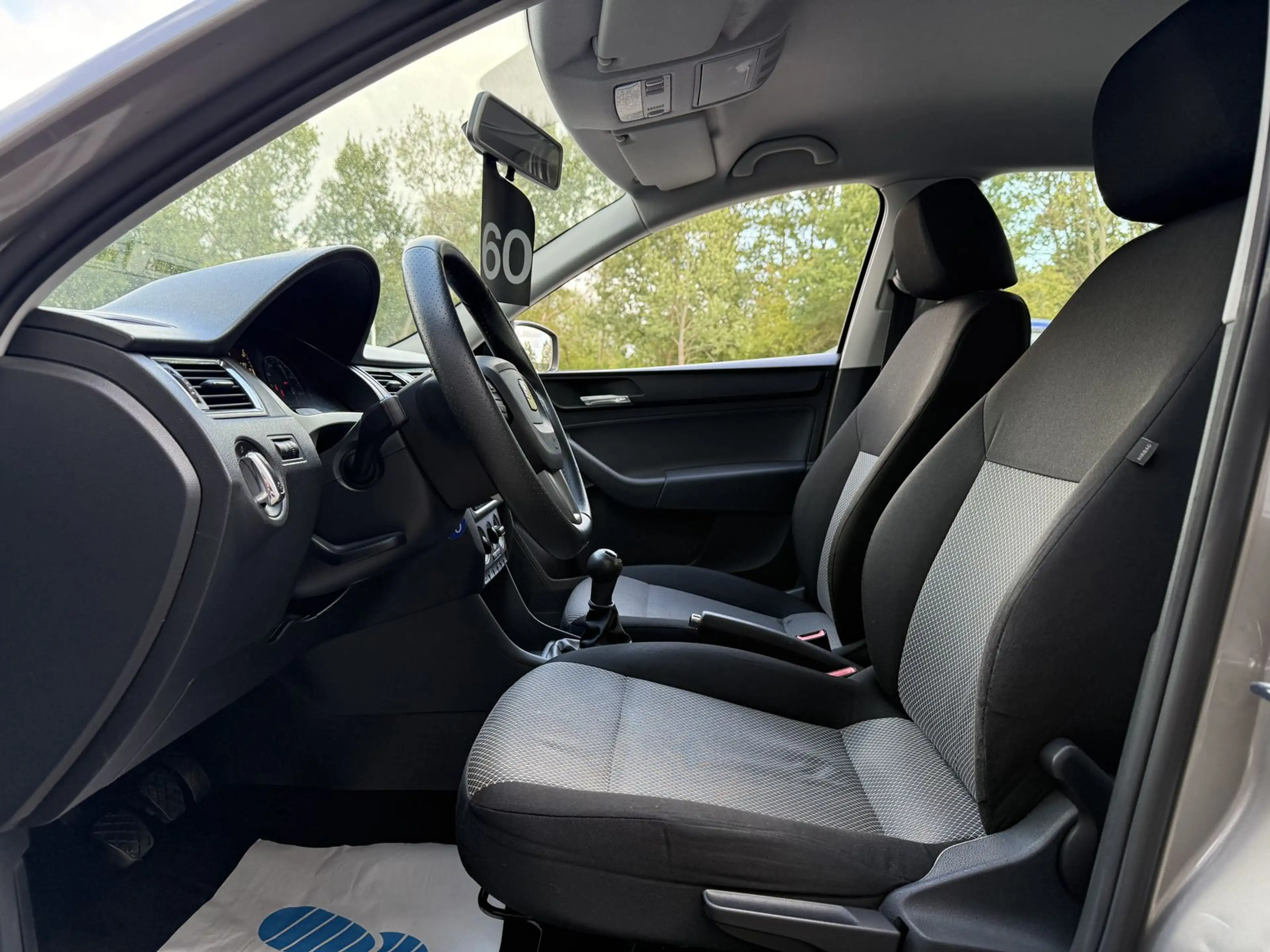 SEAT Toledo 1.2 TSI Reference Salsa *CARPLAY*PDC*SHZ* — photo 11