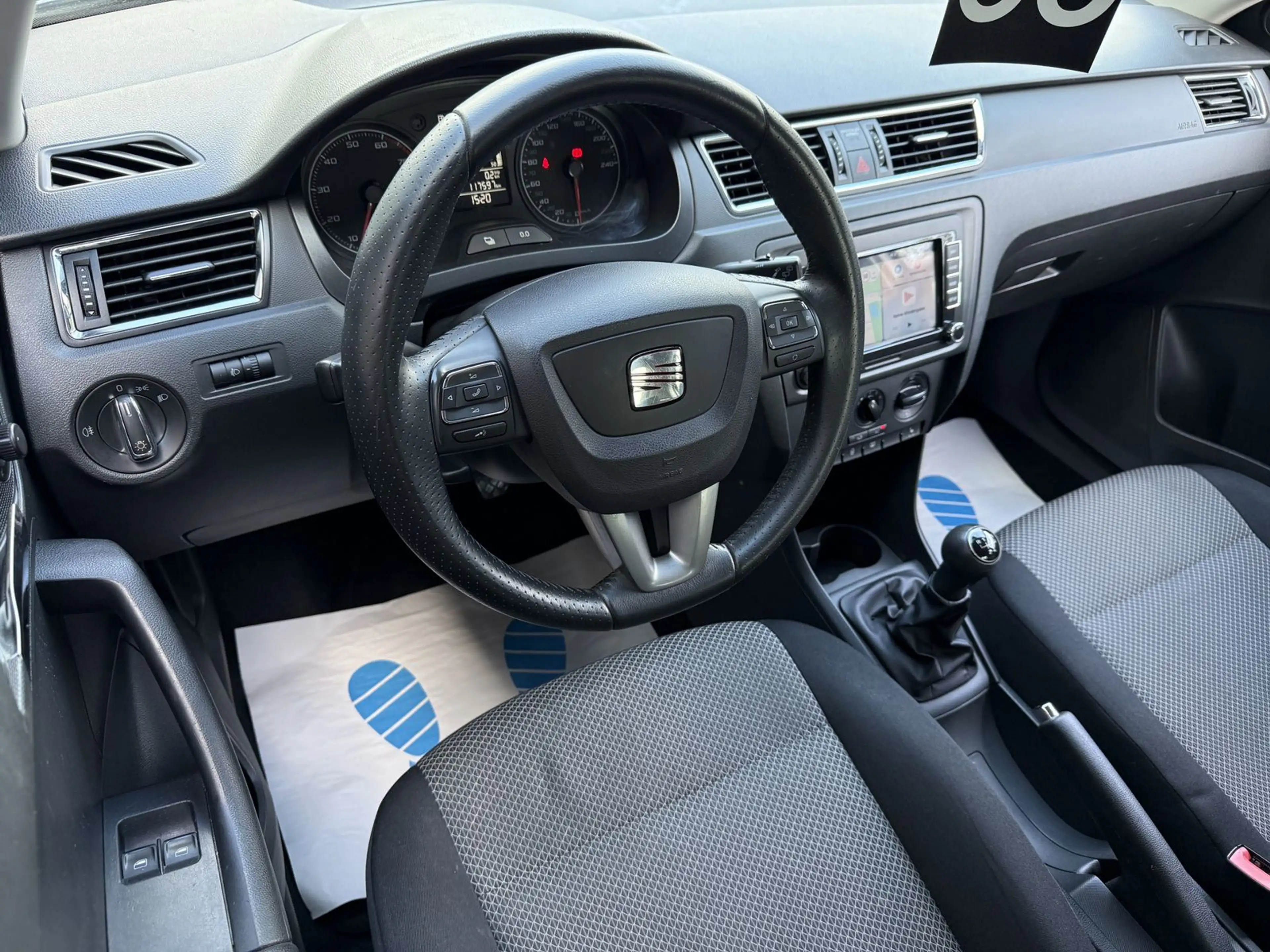 SEAT Toledo 1.2 TSI Reference Salsa *CARPLAY*PDC*SHZ* — photo 5