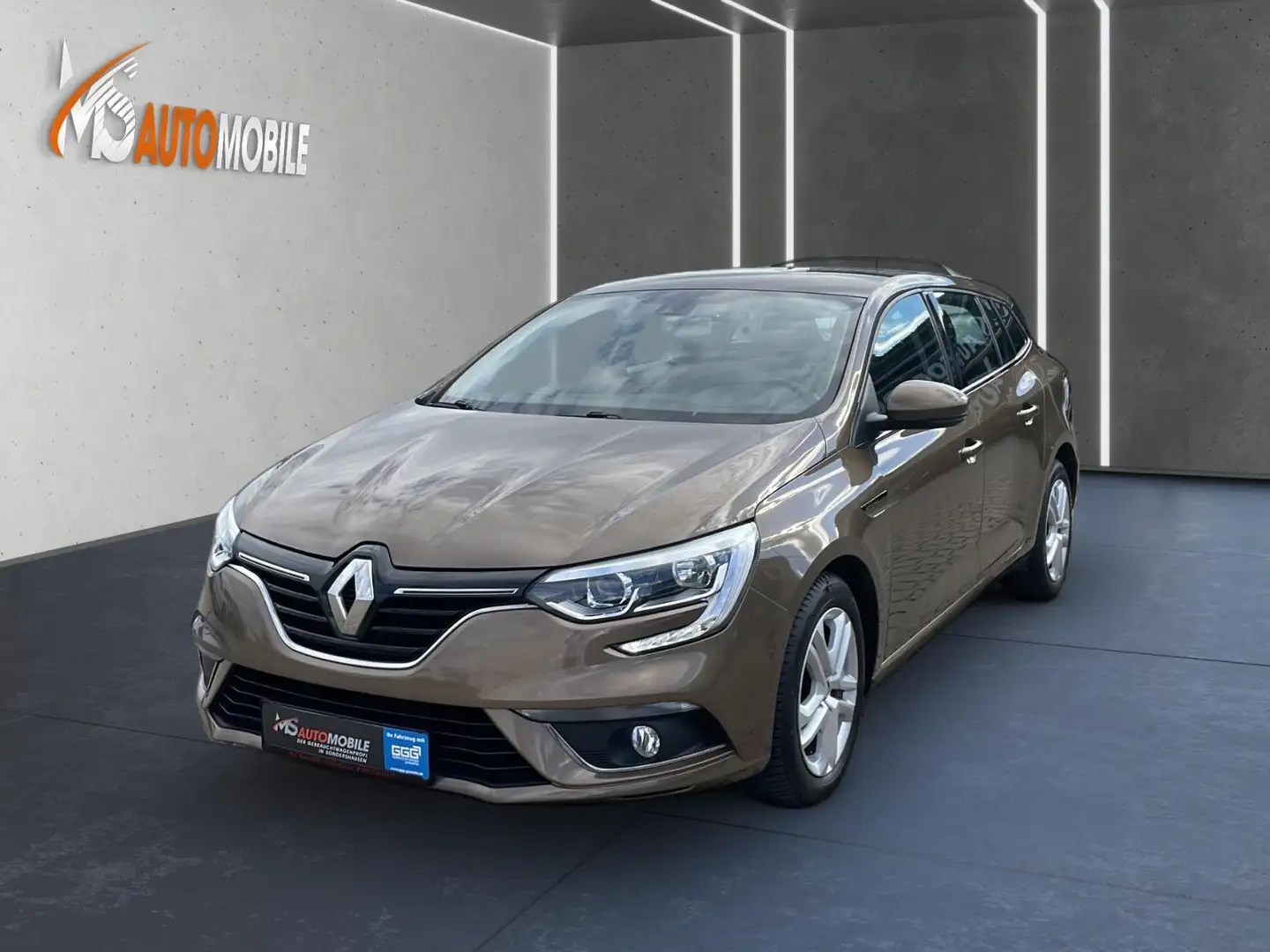 Renault Megane IV Grandtour Play+NAVI+KLIMA+SHZG+TEMPOM. Brun - 1