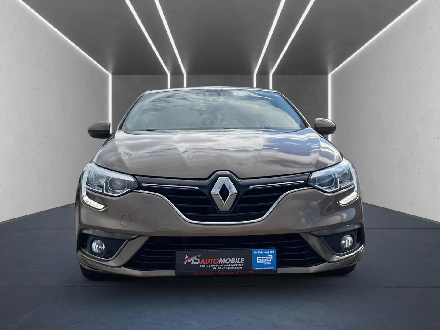 Renault Megane IV Grandtour Play+NAVI+KLIMA+SHZG+TEMPOM. Brun - 2