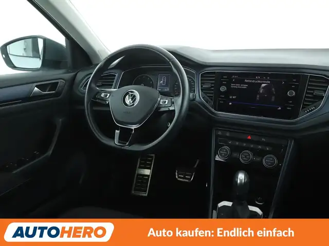 Volkswagen T-Roc view 13
