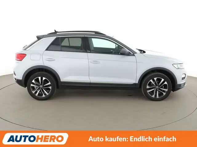 Volkswagen T-Roc view 7
