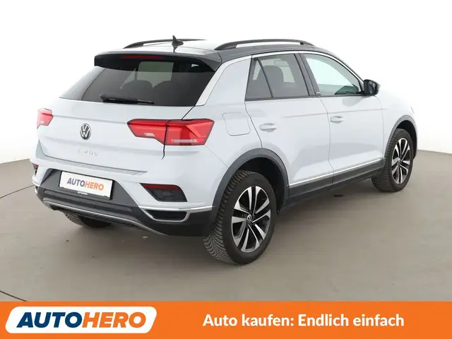 Volkswagen T-Roc view 6