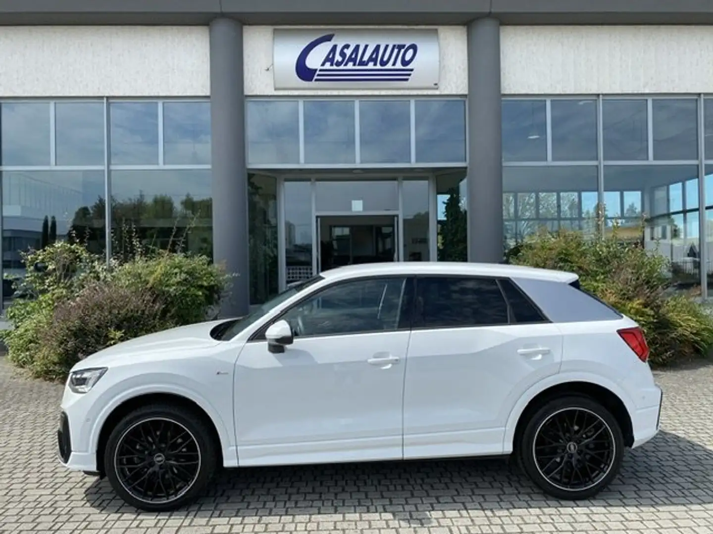 Audi Q2 35 TDI quattro S line S tronic 19/MATRIX/BLACK P. Bianco - 1