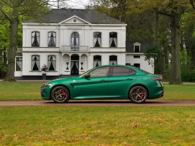 Alfa Romeo Giulia 2.9 V6 Quadrifoglio MY26 | Carbon dak | Akrapovic