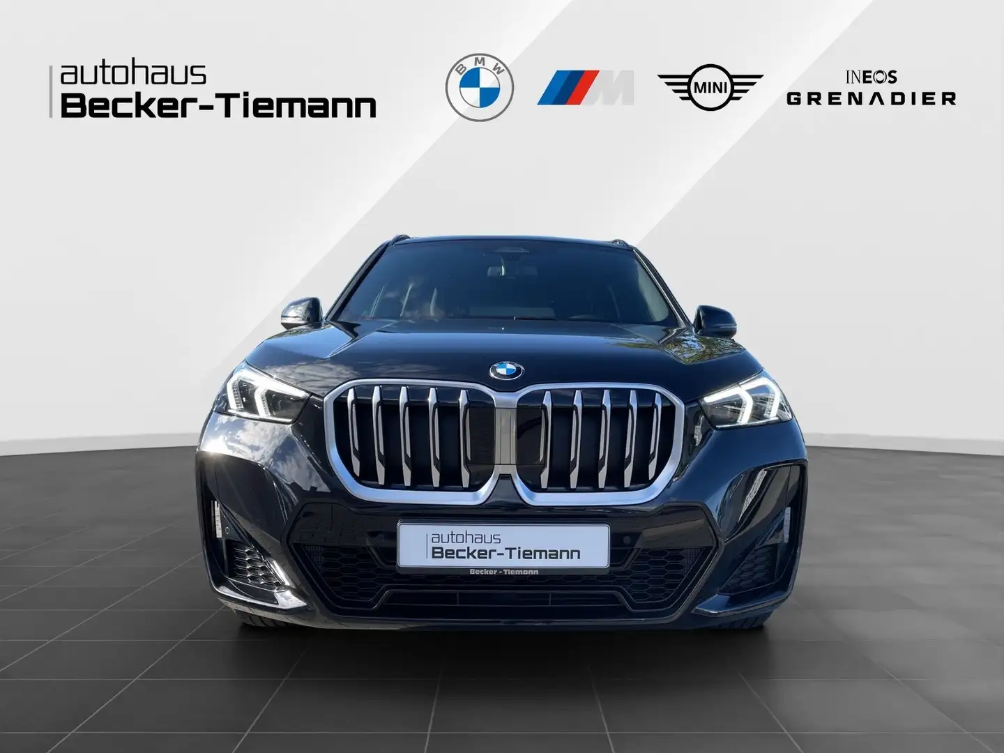 BMW X1 sDrive18i AUT.*M SPORTPAKET*KEYLESS*AD.LED.*LC.PLU Zwart - 2