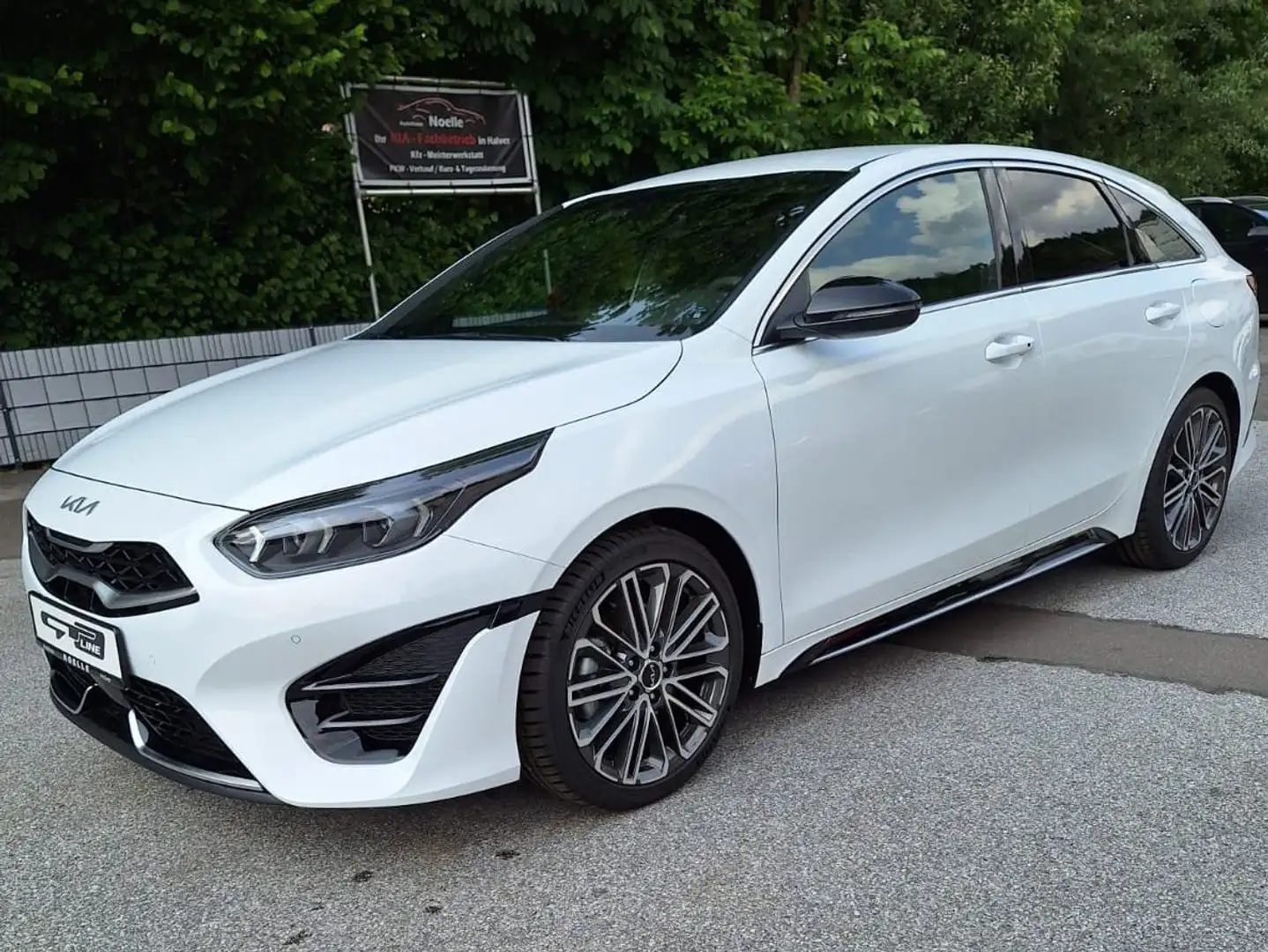 Kia ProCeed / pro_cee'd 1.5 T-GDI DCT7 OPF GT LINE Weiß - 1